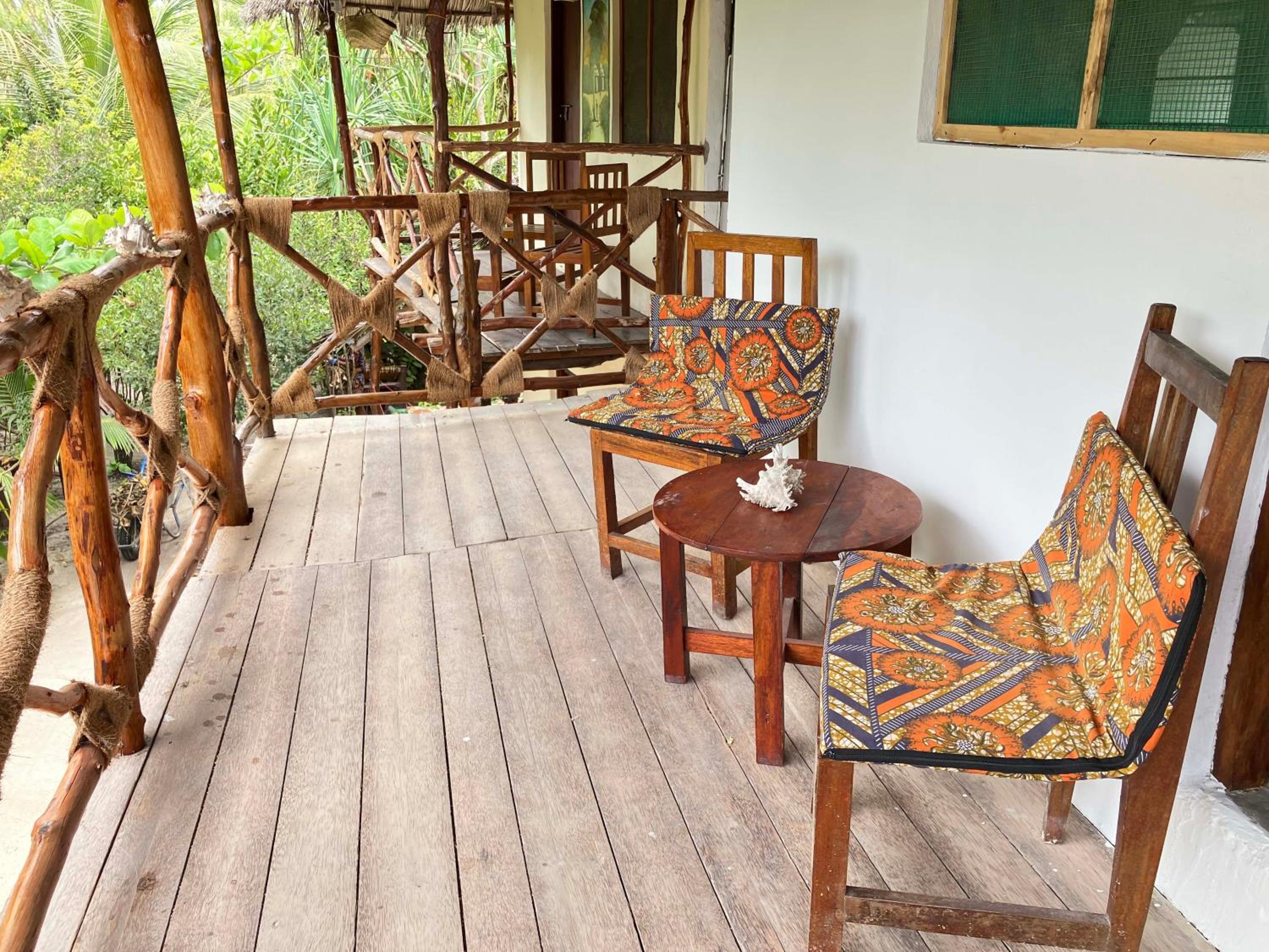 Bungalow with balcony (12)
