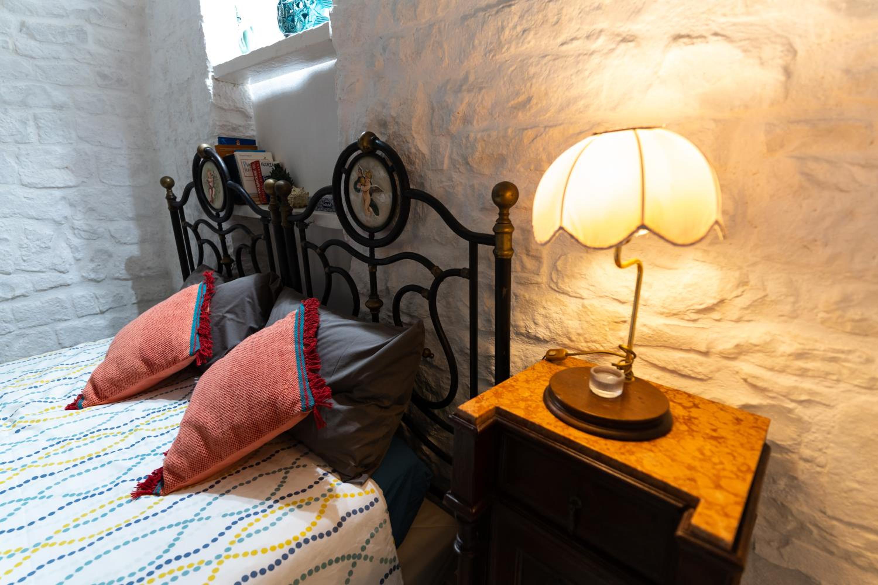 Deluxe Double Room - Photo 13