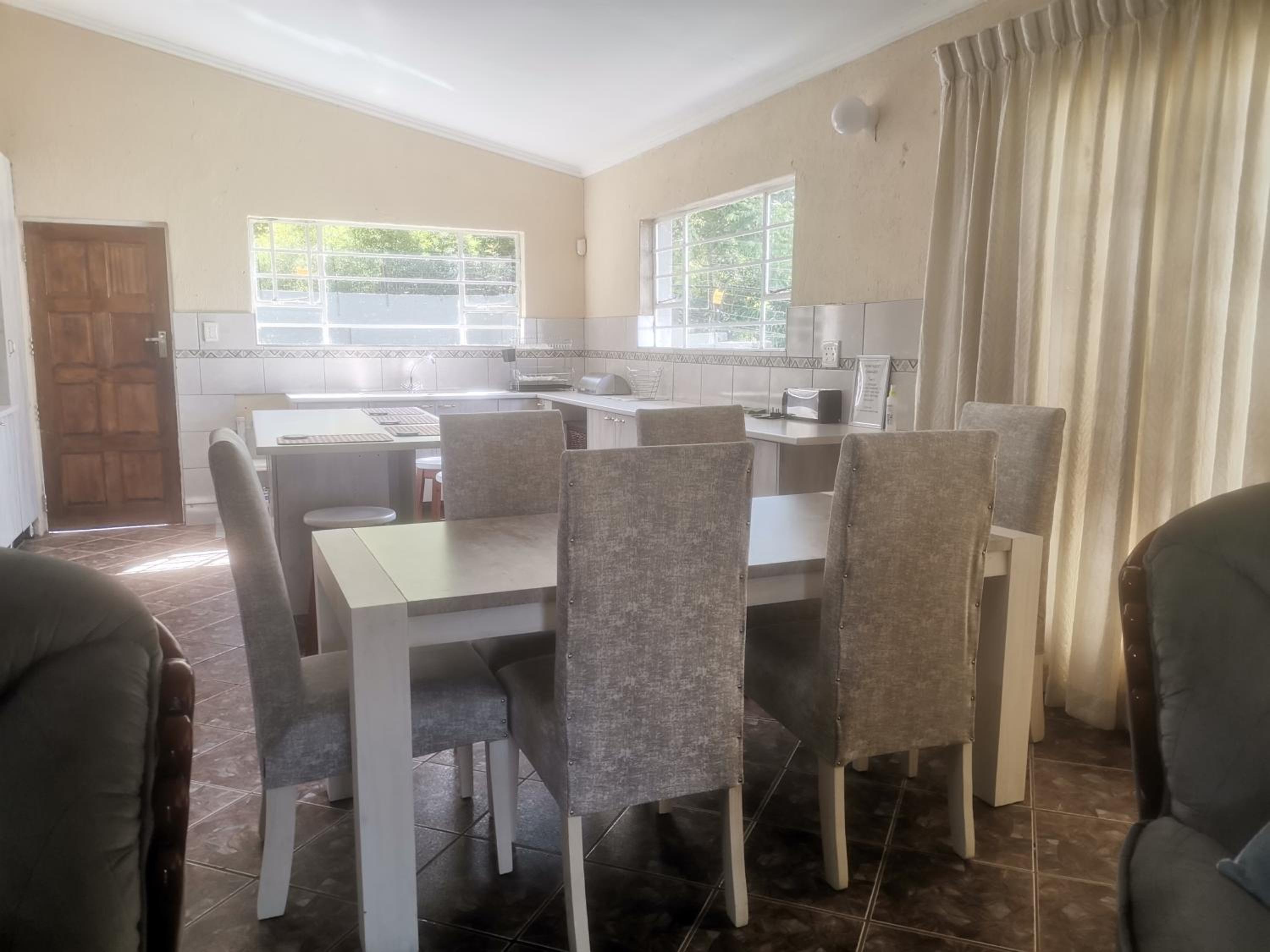 Four-Bedroom House - Photo 11