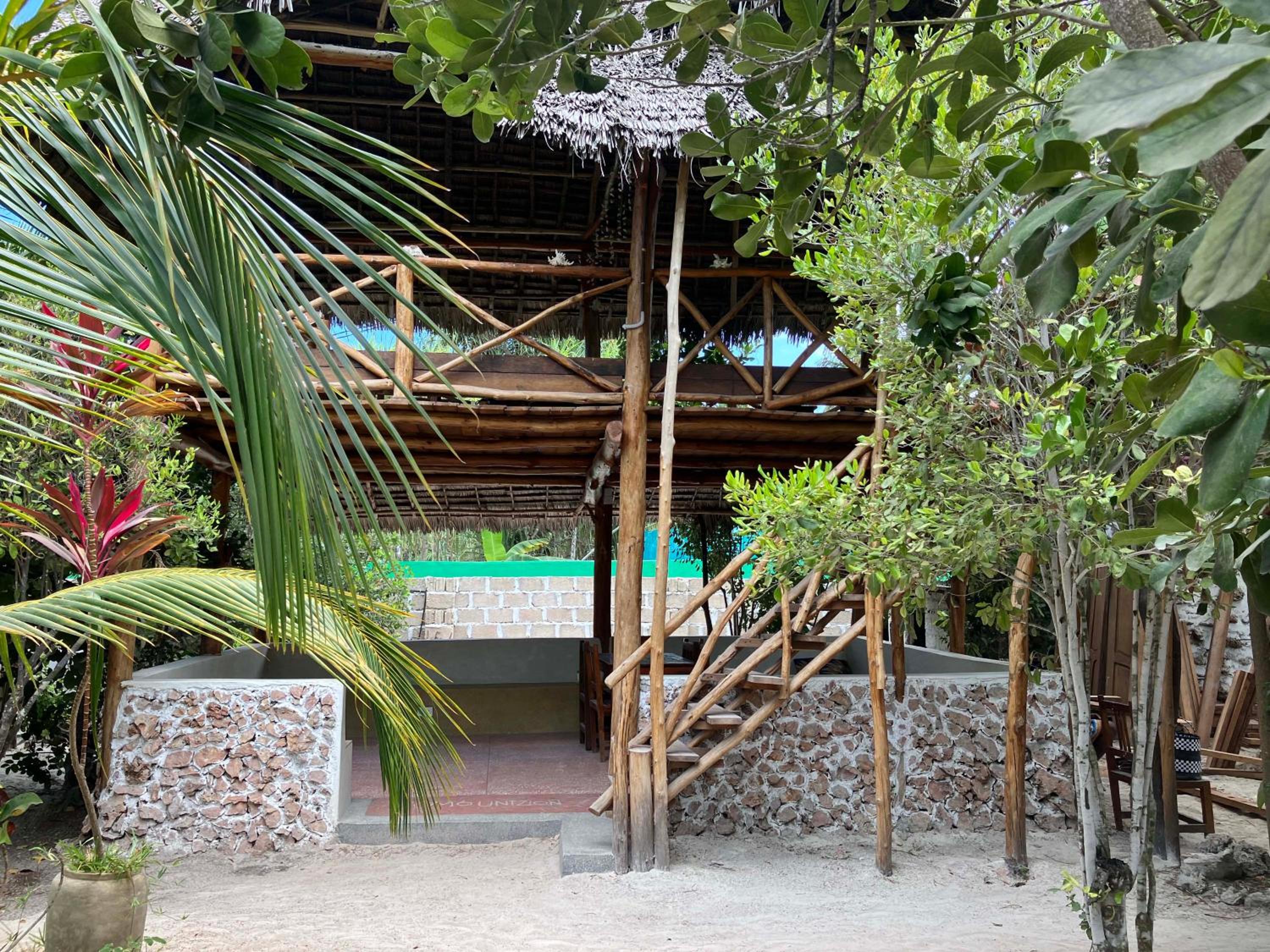 Bungalow with Garden view (9)