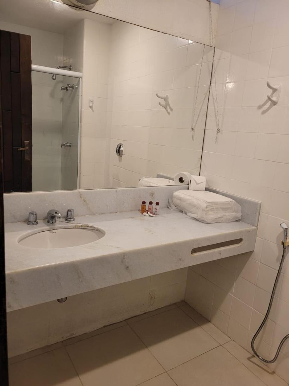Standard Triple Room thumbnail 6