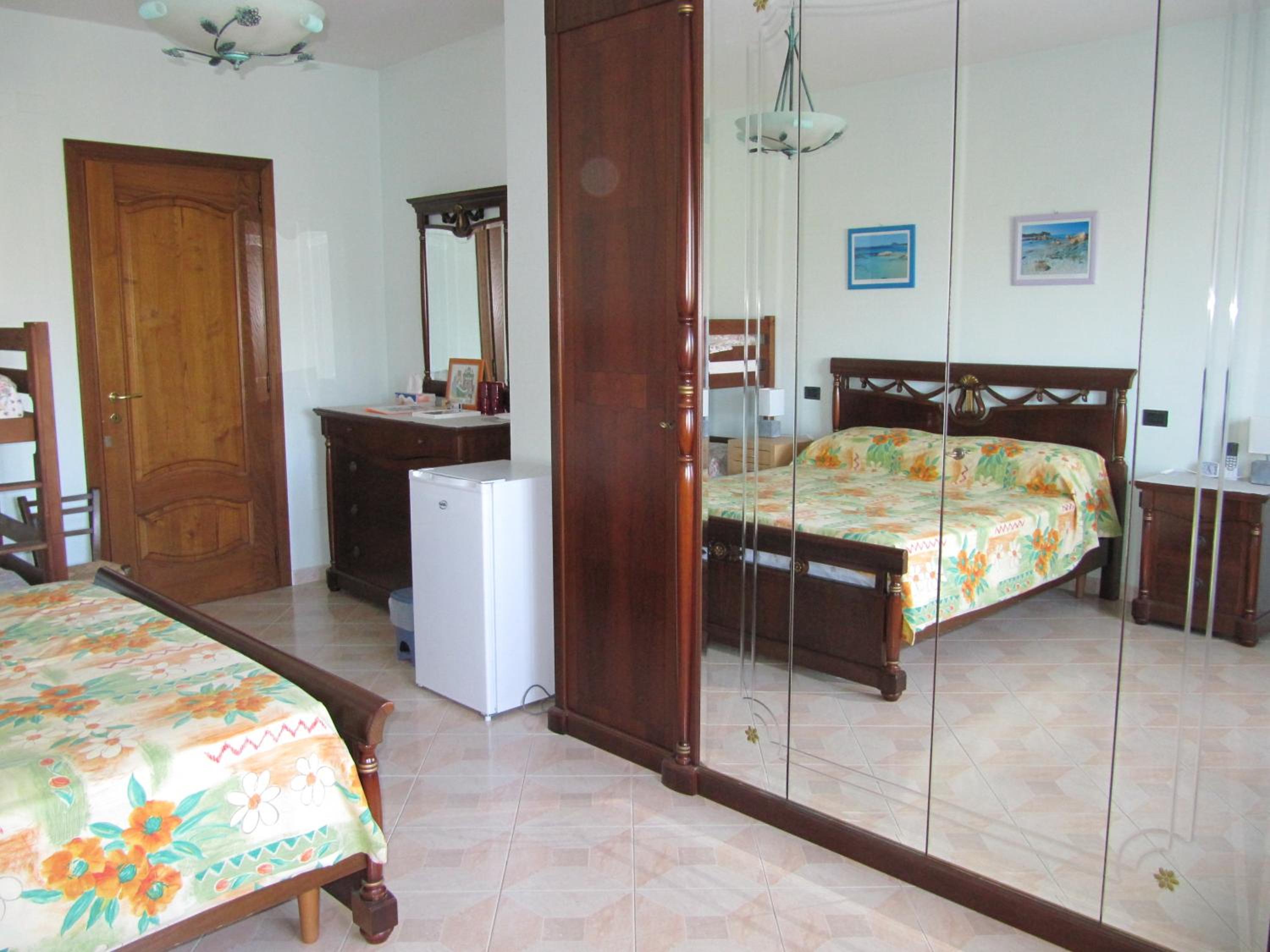 Family Room with Private Bathroom photo 1