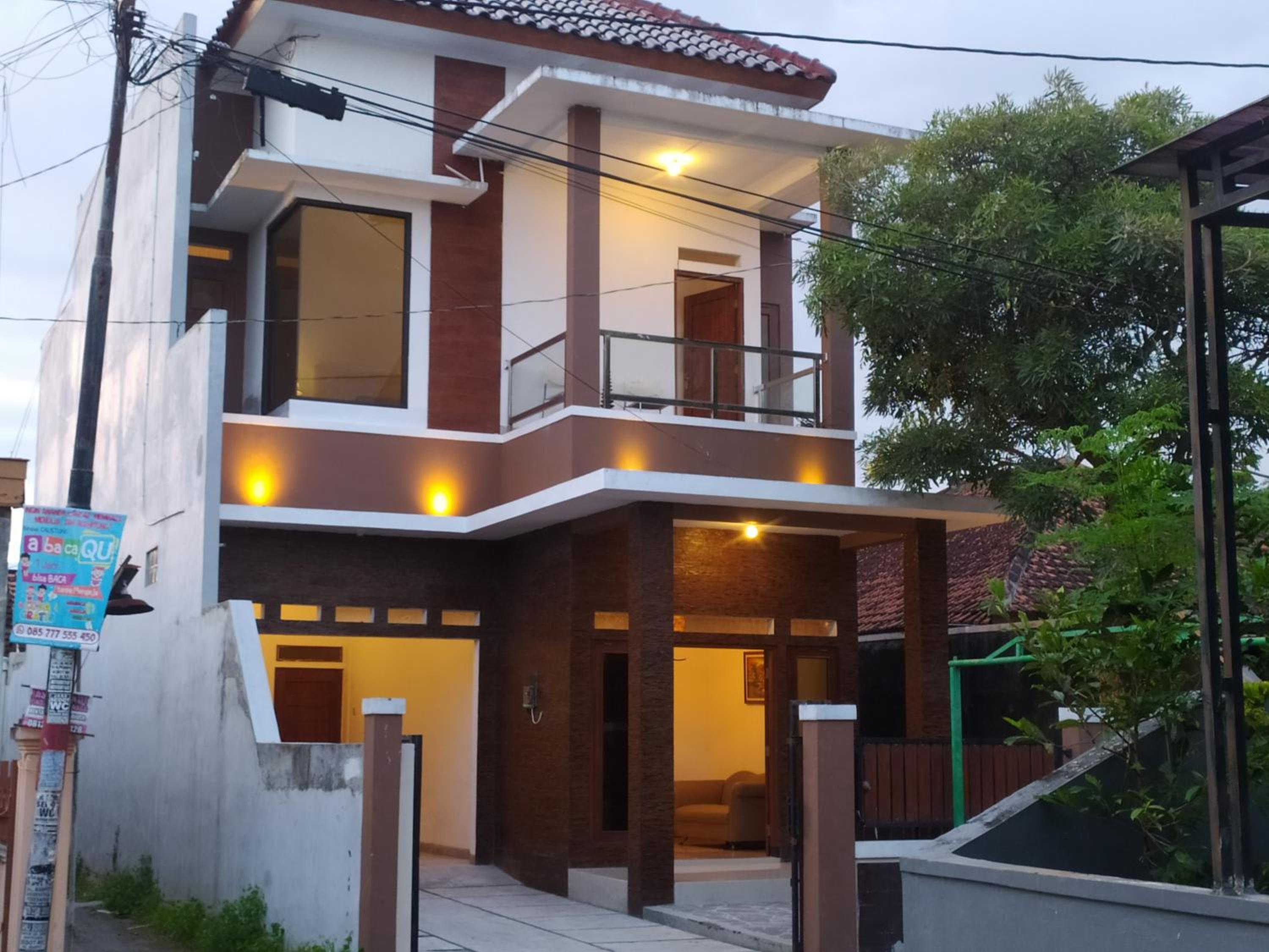 Four-Bedroom House - Photo 24