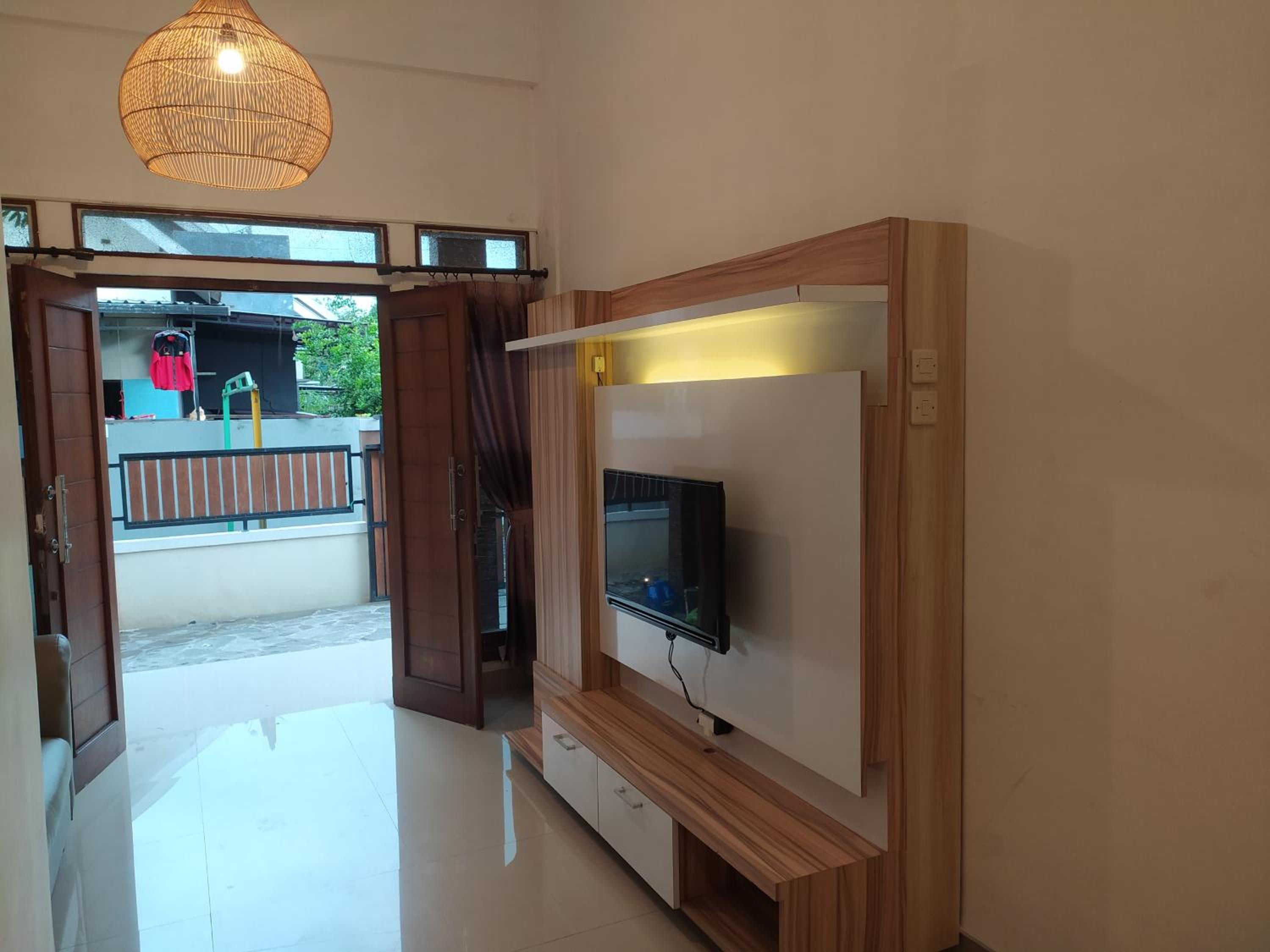 Four-Bedroom House - Photo 1