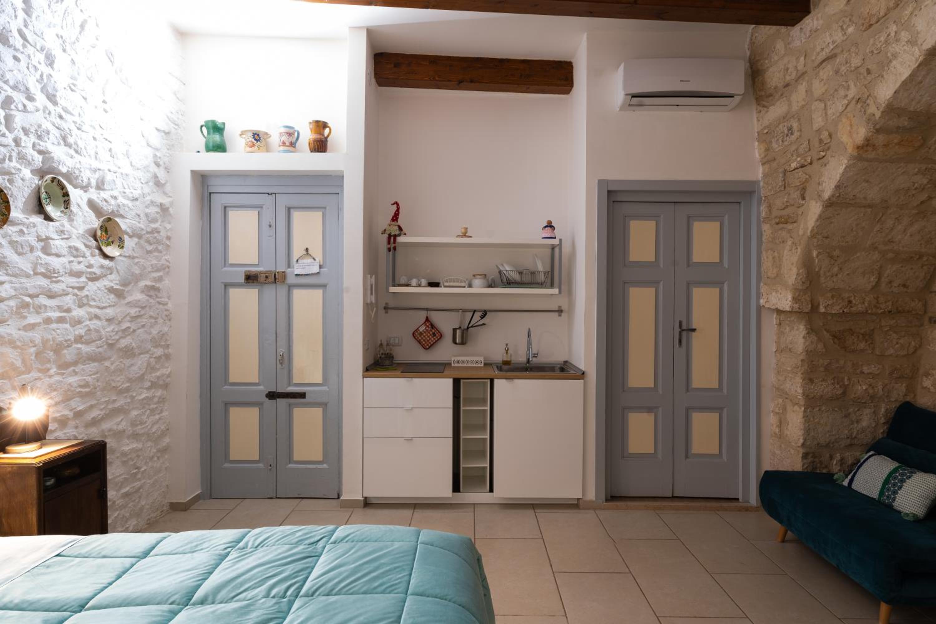 Double Room - Photo 6