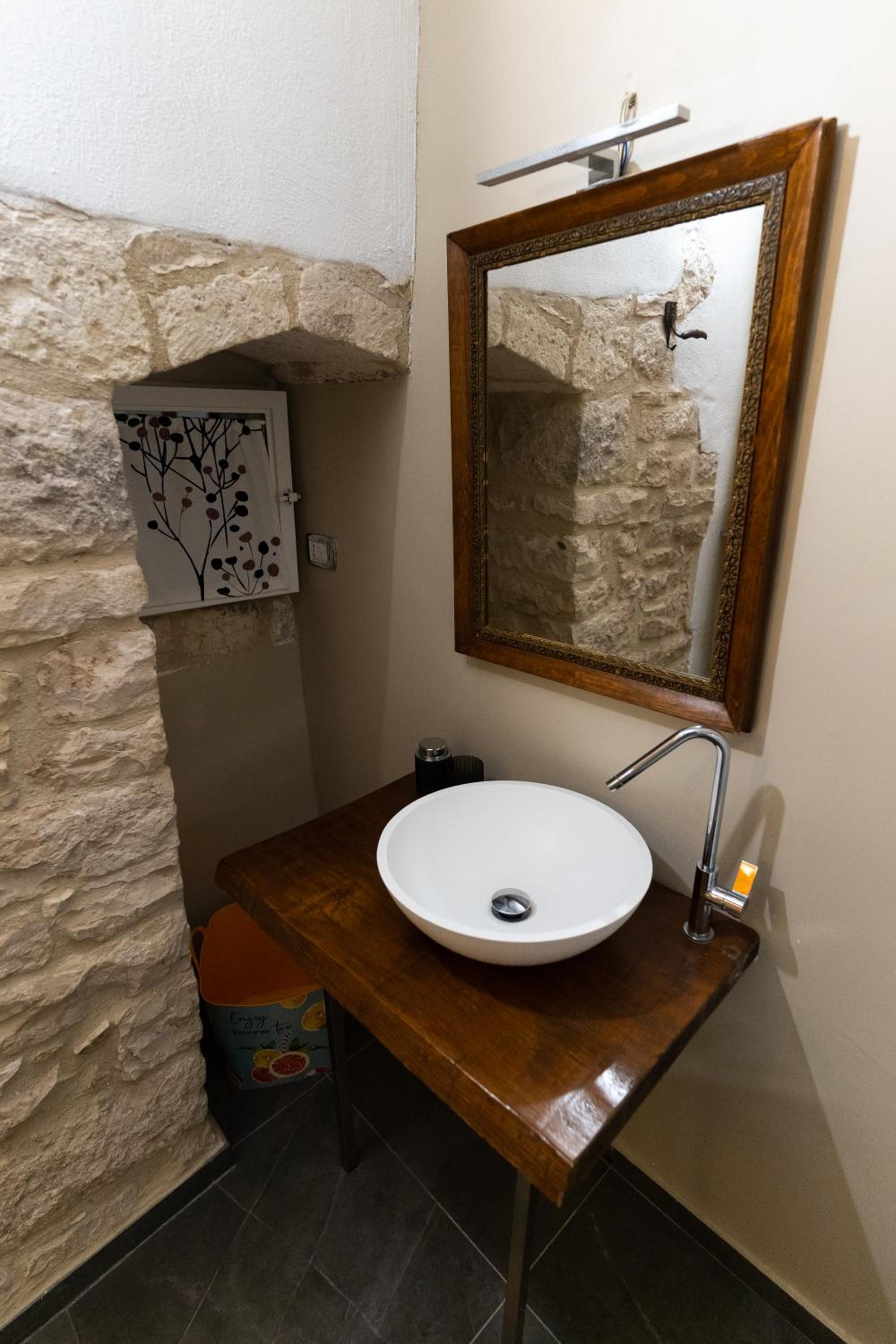 Standard Double Room - Photo 3
