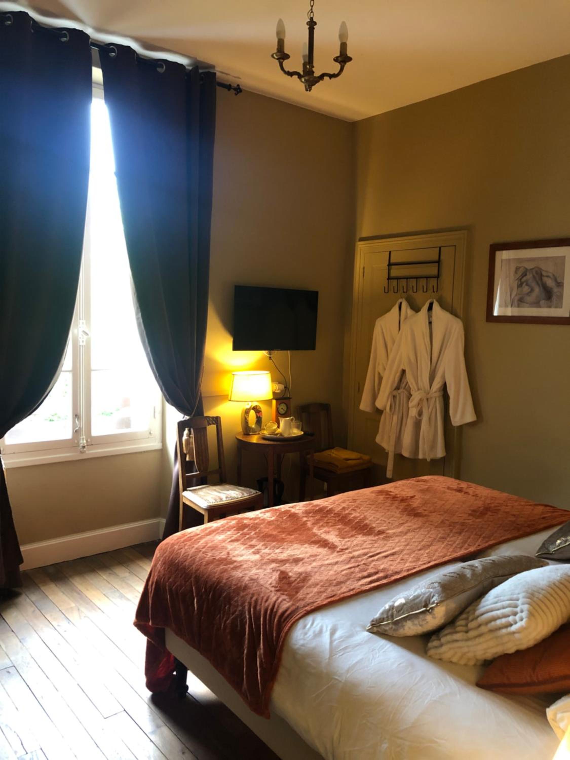 Double Room with Private External Toilet  - Photo 8