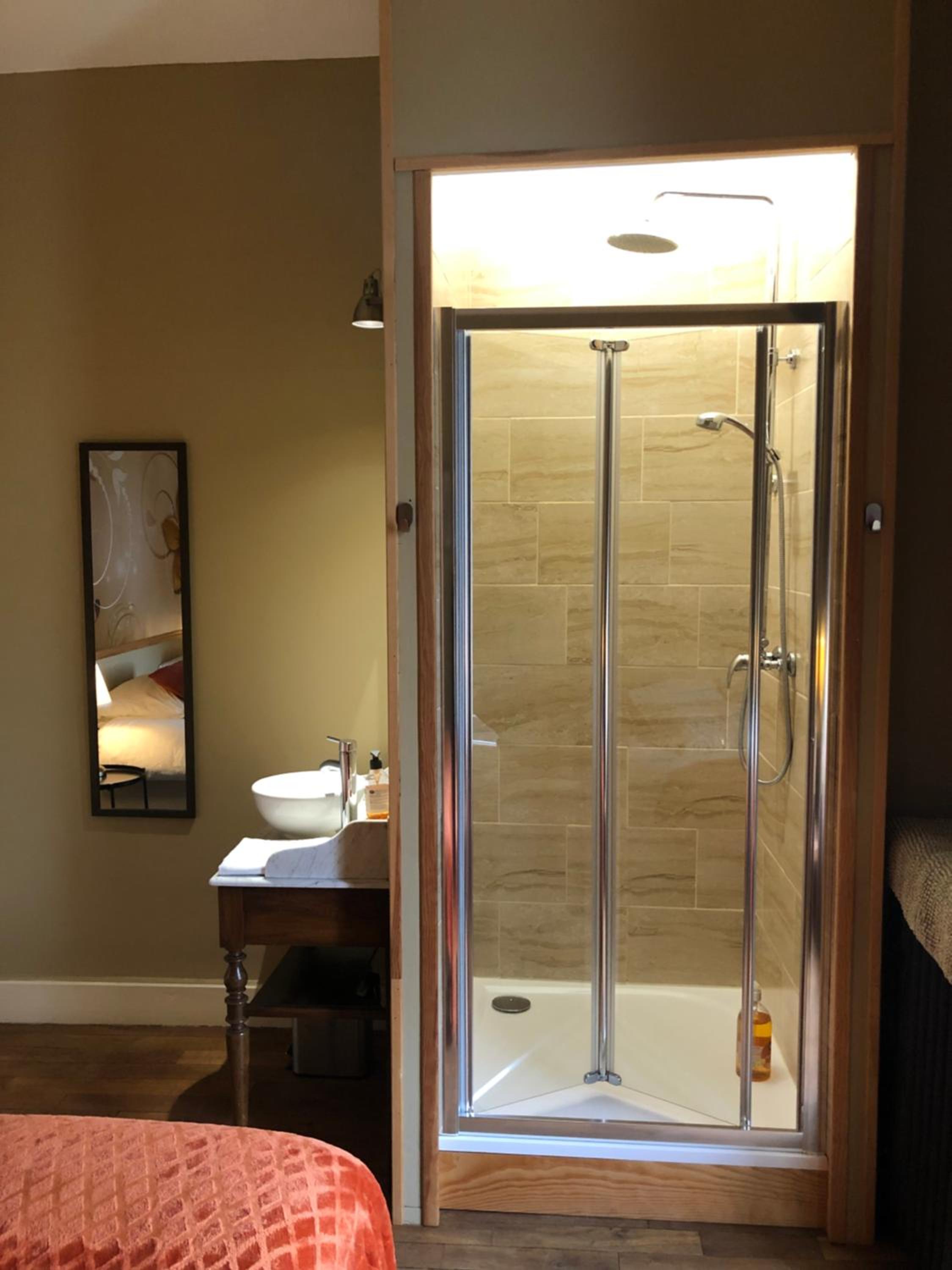 Double Room with Private External Toilet  - Photo 7