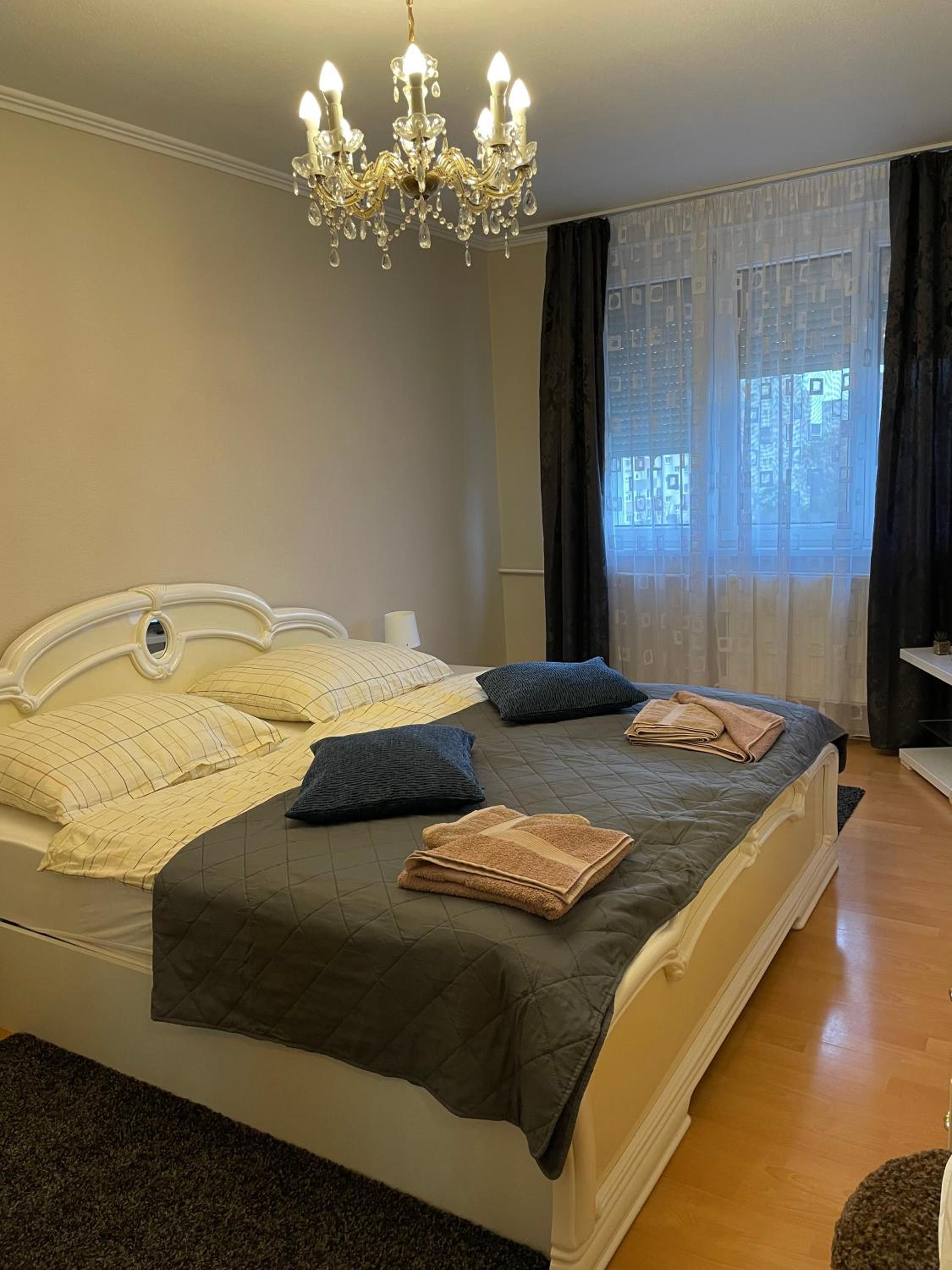Two-Bedroom Apartment - Photo 18