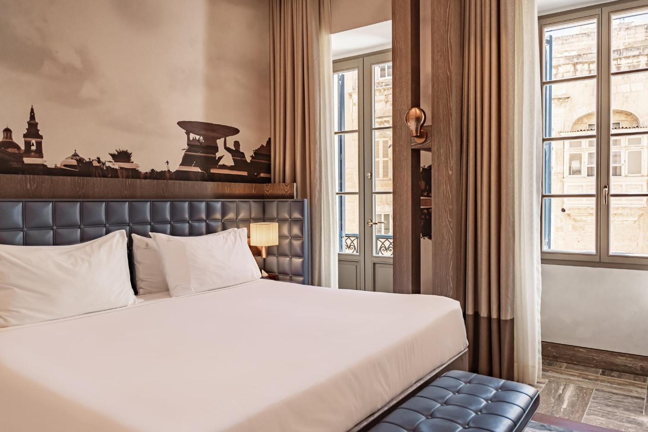 City View Suite - Photo 5