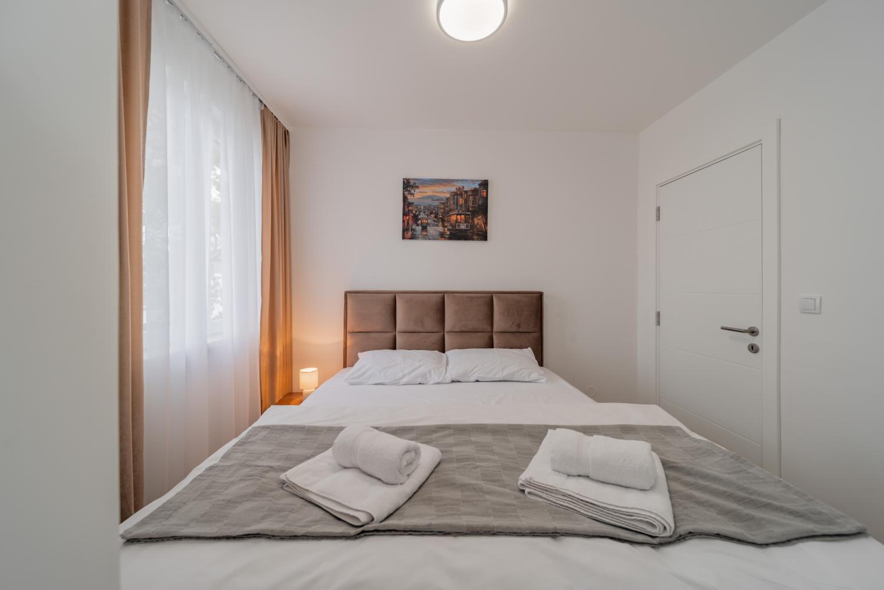 Two-Bedroom Apartment - Photo 4