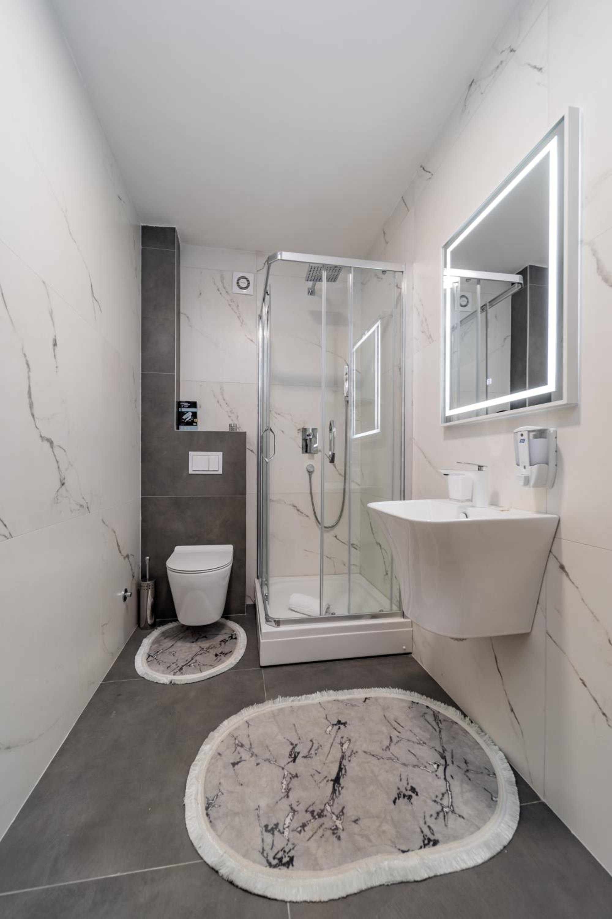 Two-Bedroom Apartment - Photo 8