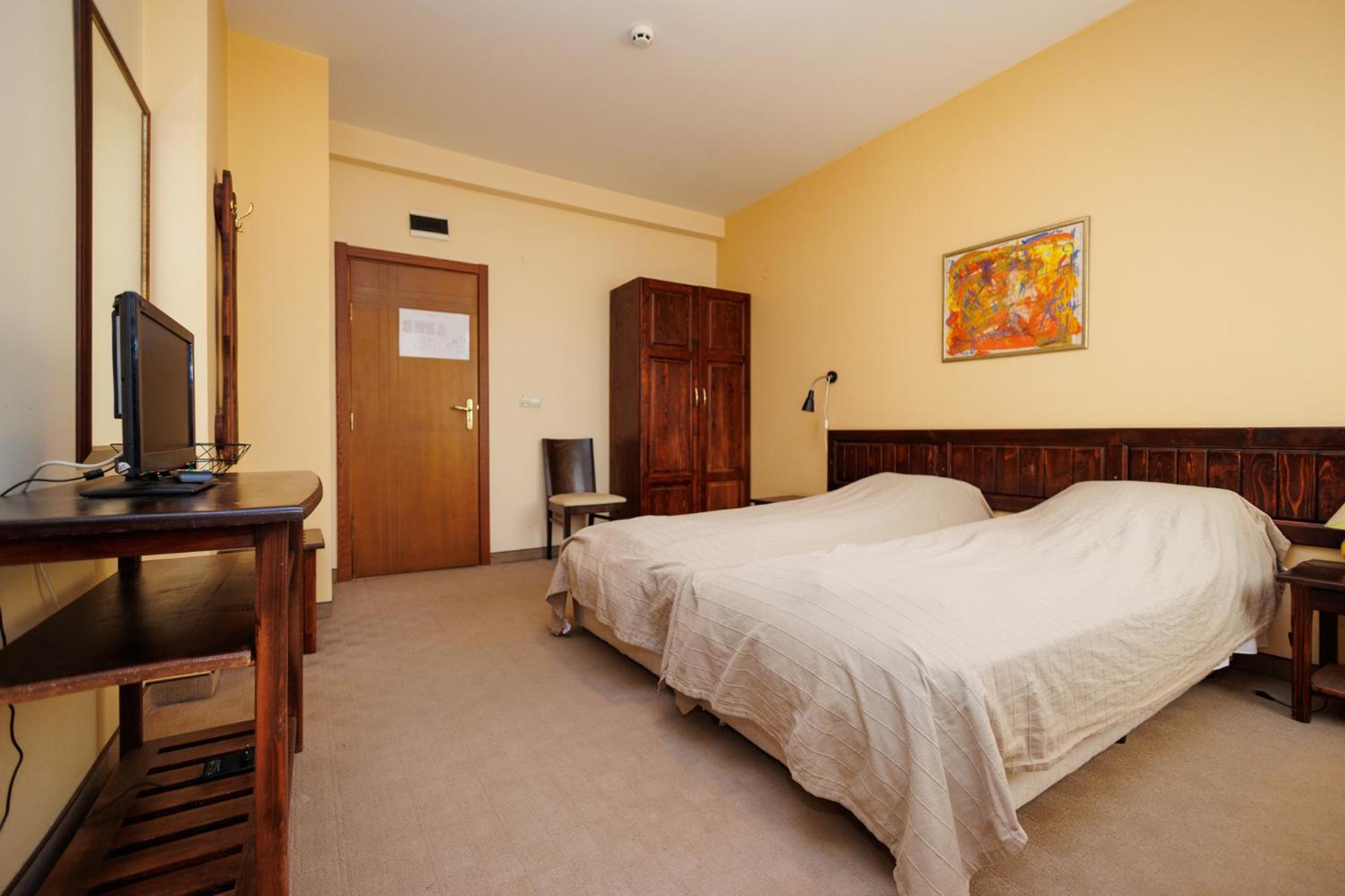 Double or Twin Room with Mountain View photo 3