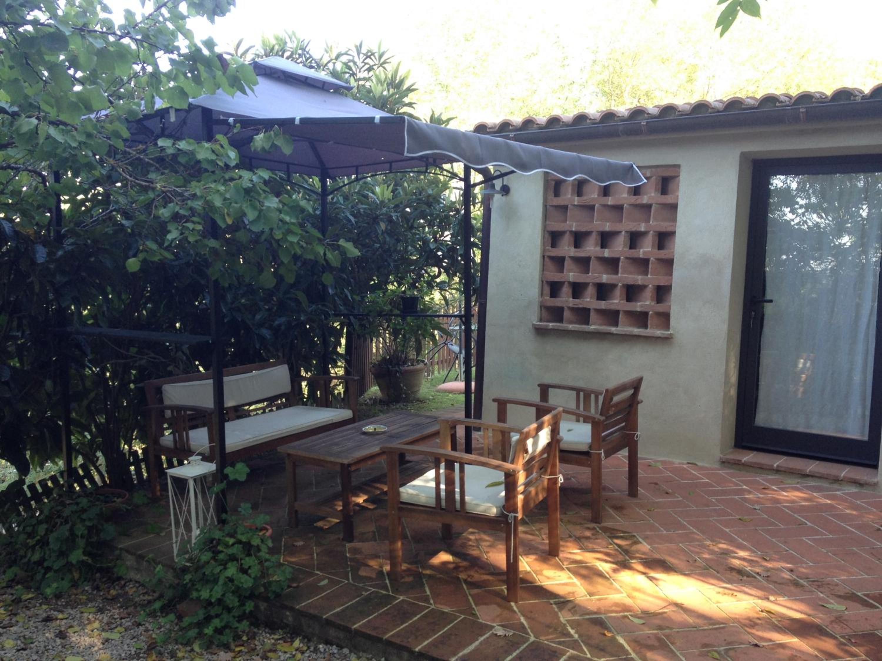 Two-Bedroom Apartment with Garden - Photo 13