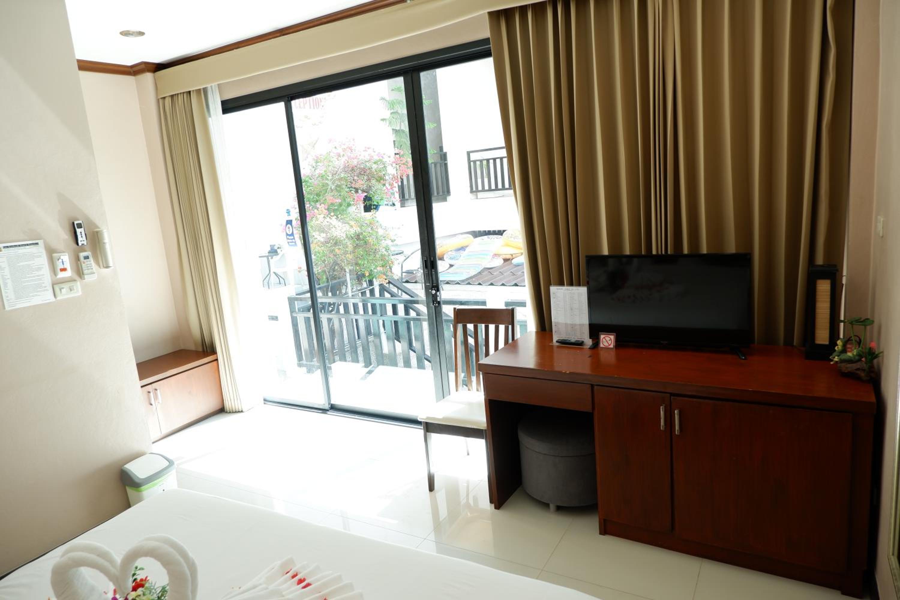 Standard Room With No Balcony photo 2