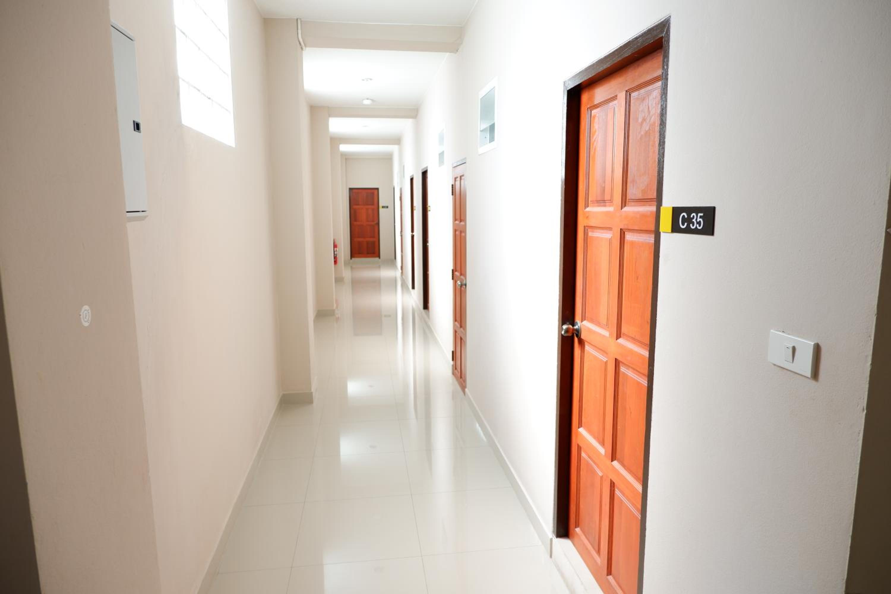 Standard Room With Hall Balcony photo 2