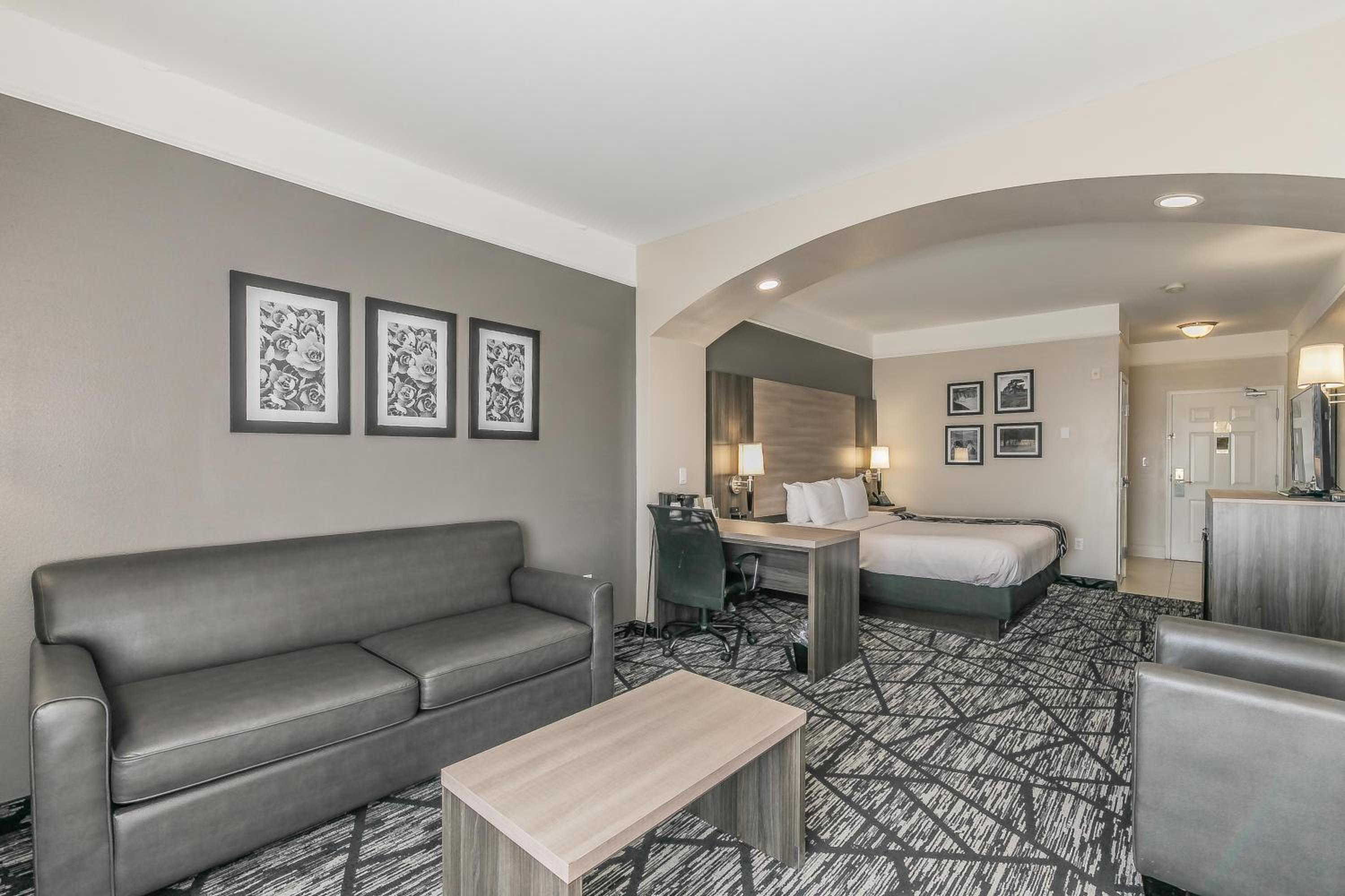 Executive King Room - Photo 2