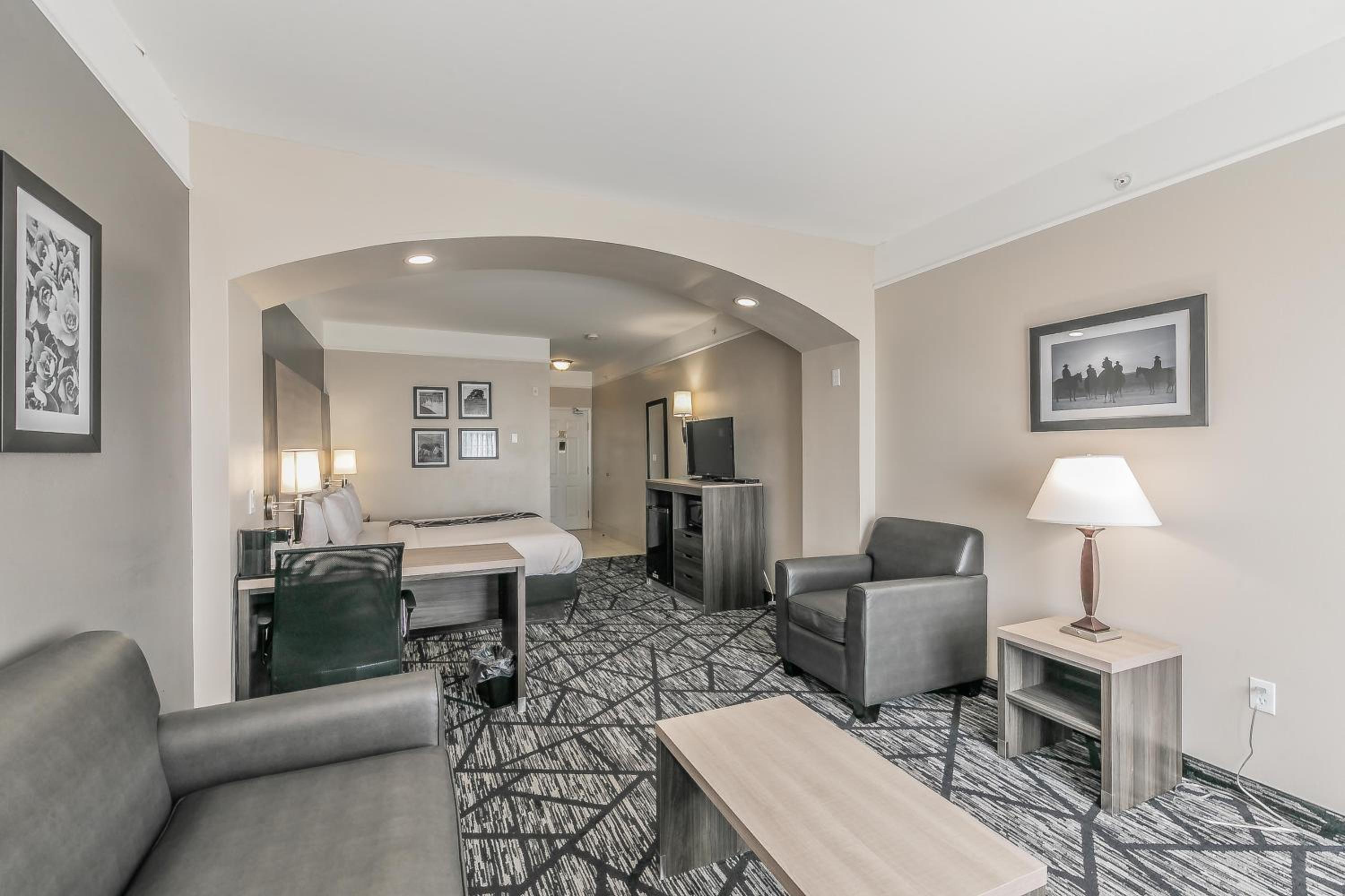 Executive King Room - Photo 3
