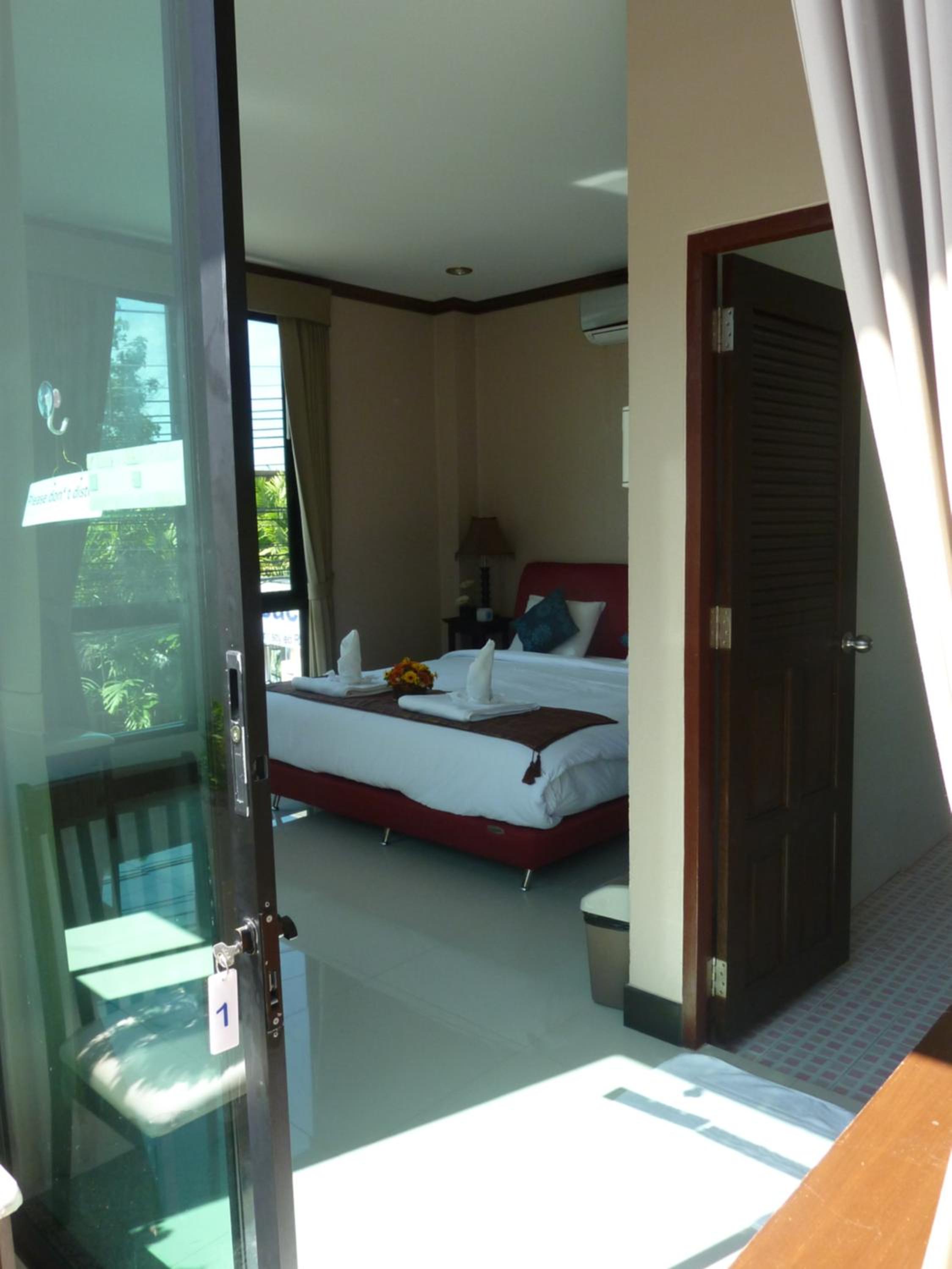 Standard Room With Hall Balcony, Seaview photo 1