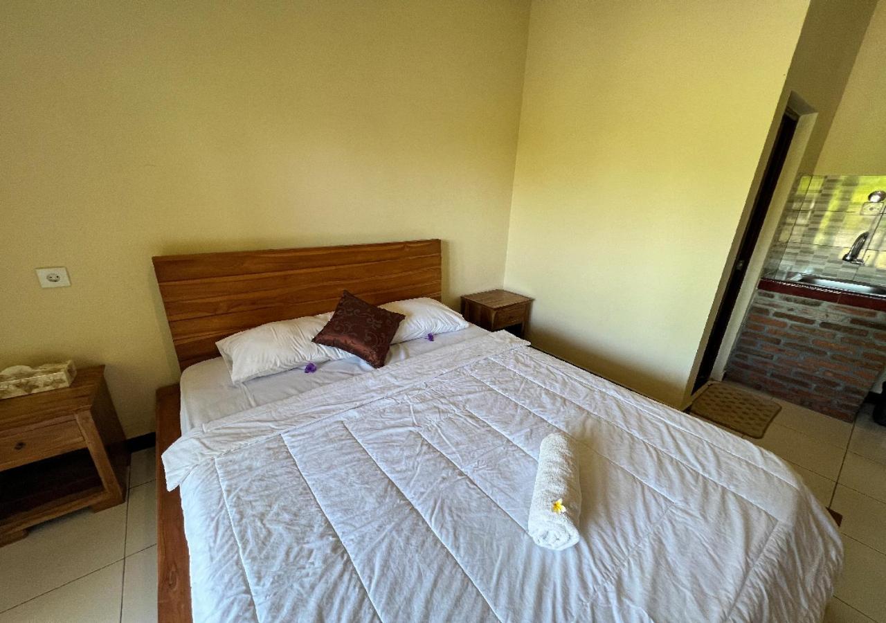 Standard Double Room - Photo 11
