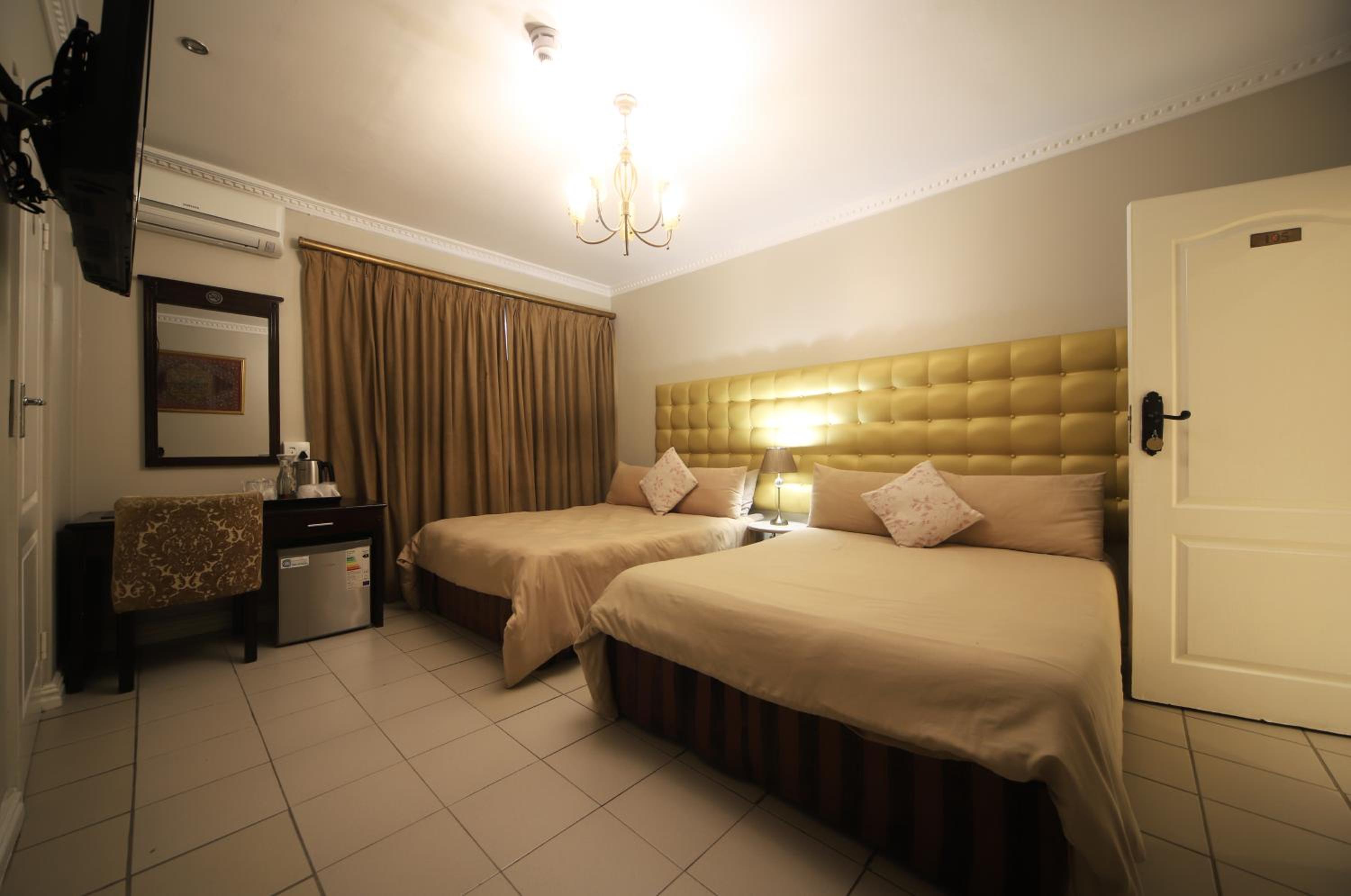 Triple Room - Photo 1