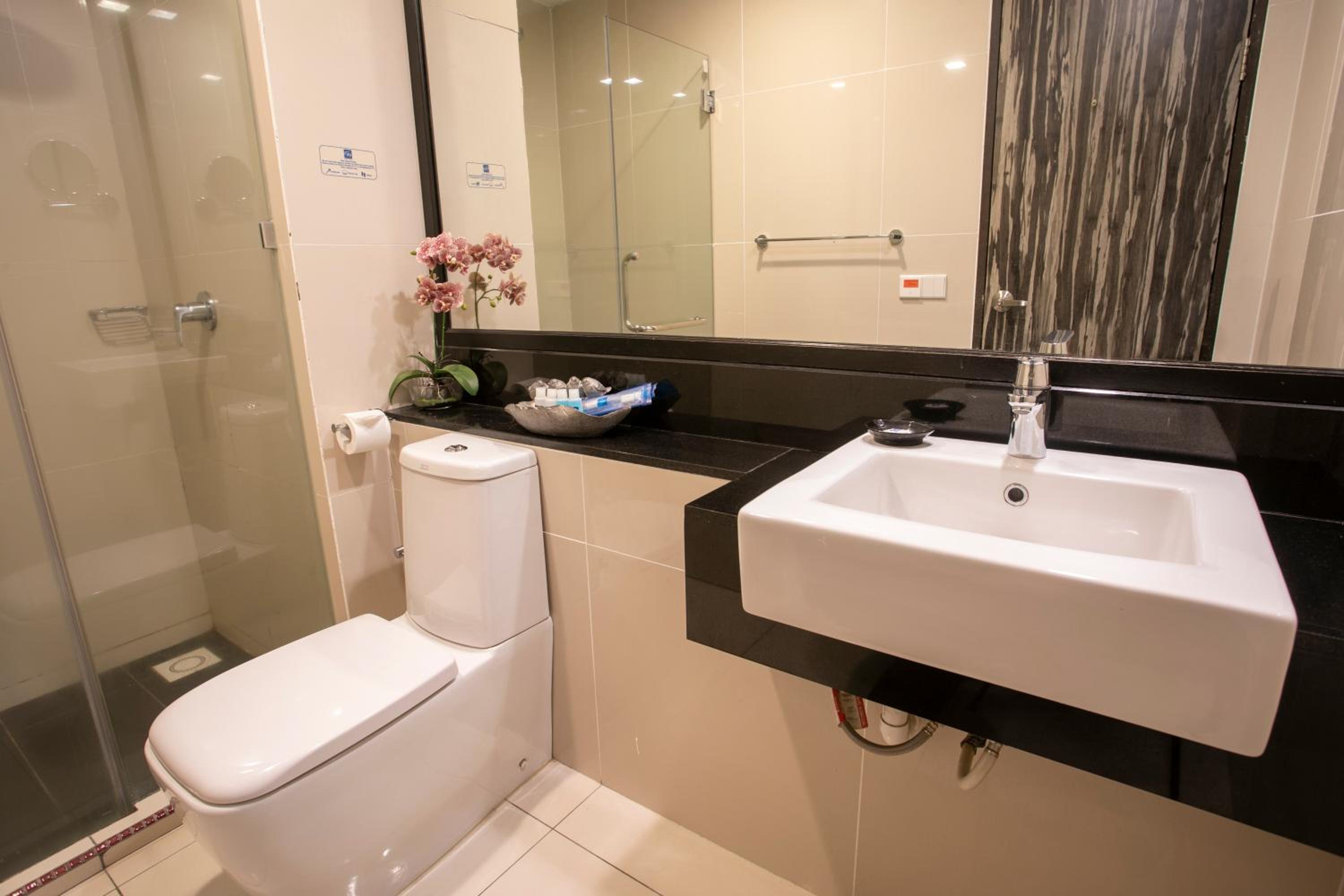 Executive Quad Suite
