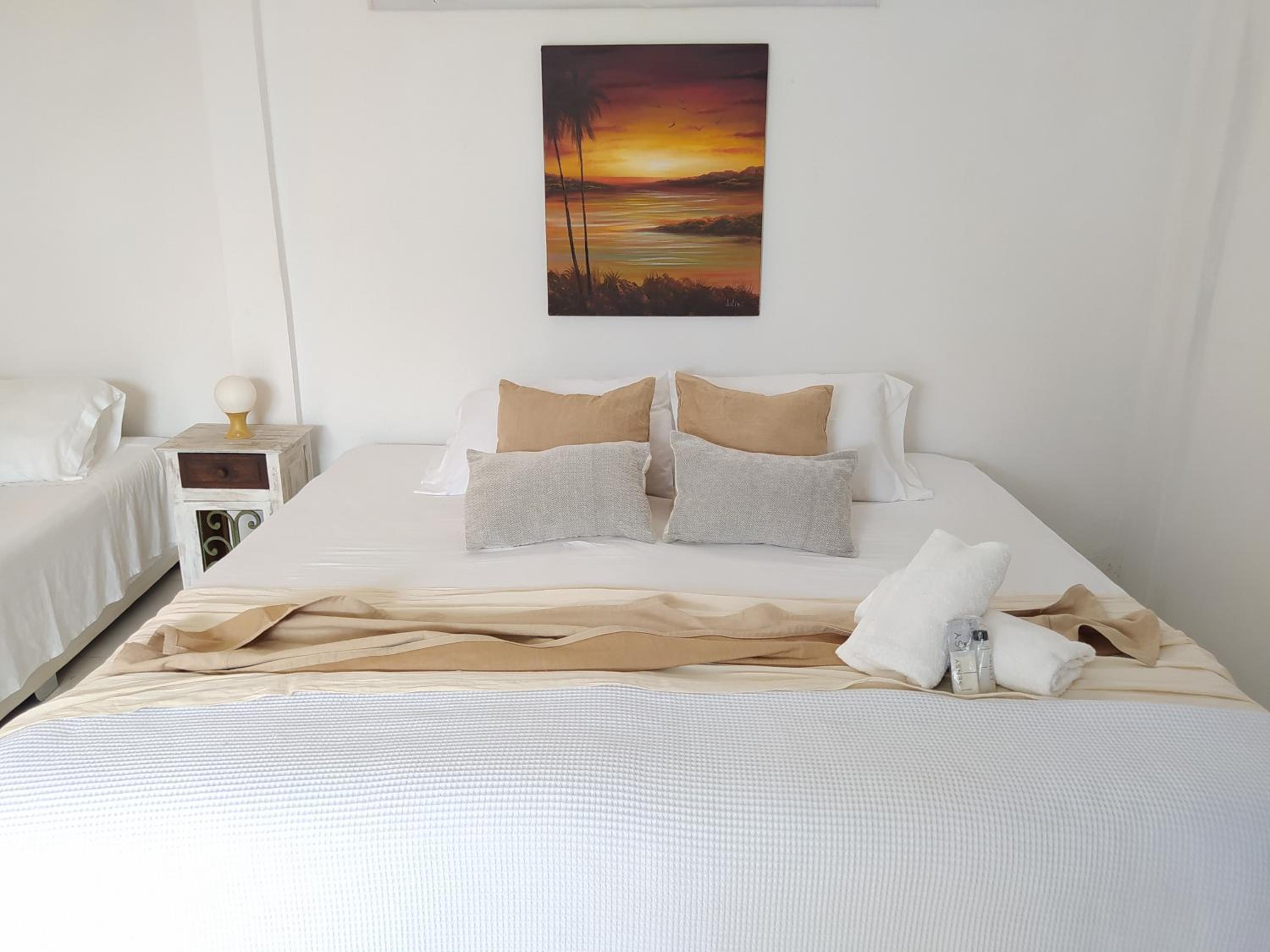Quadruple Room with Private Bathroom