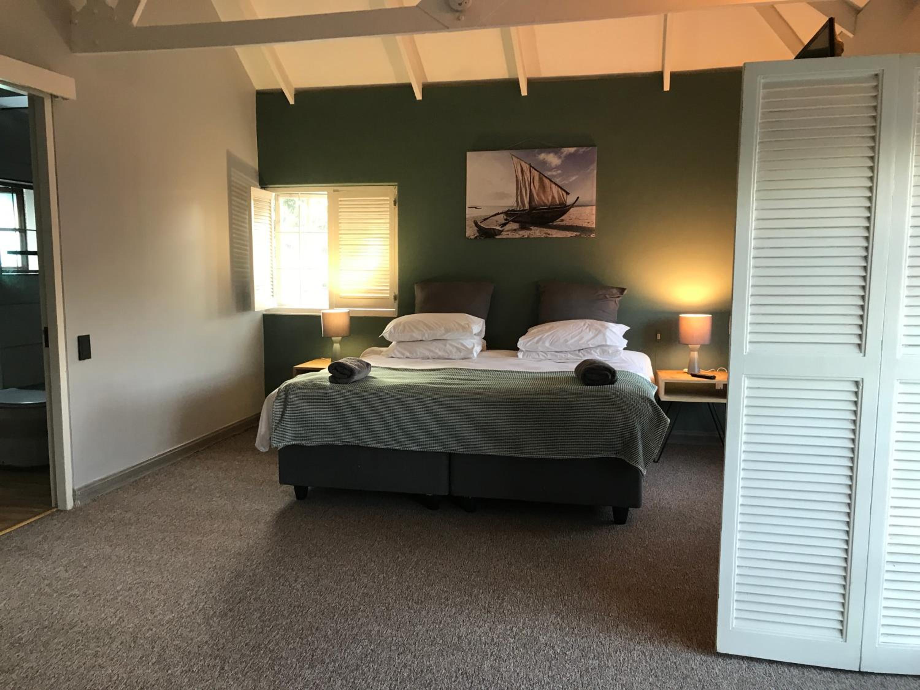 King Suite with Balcony photo 1