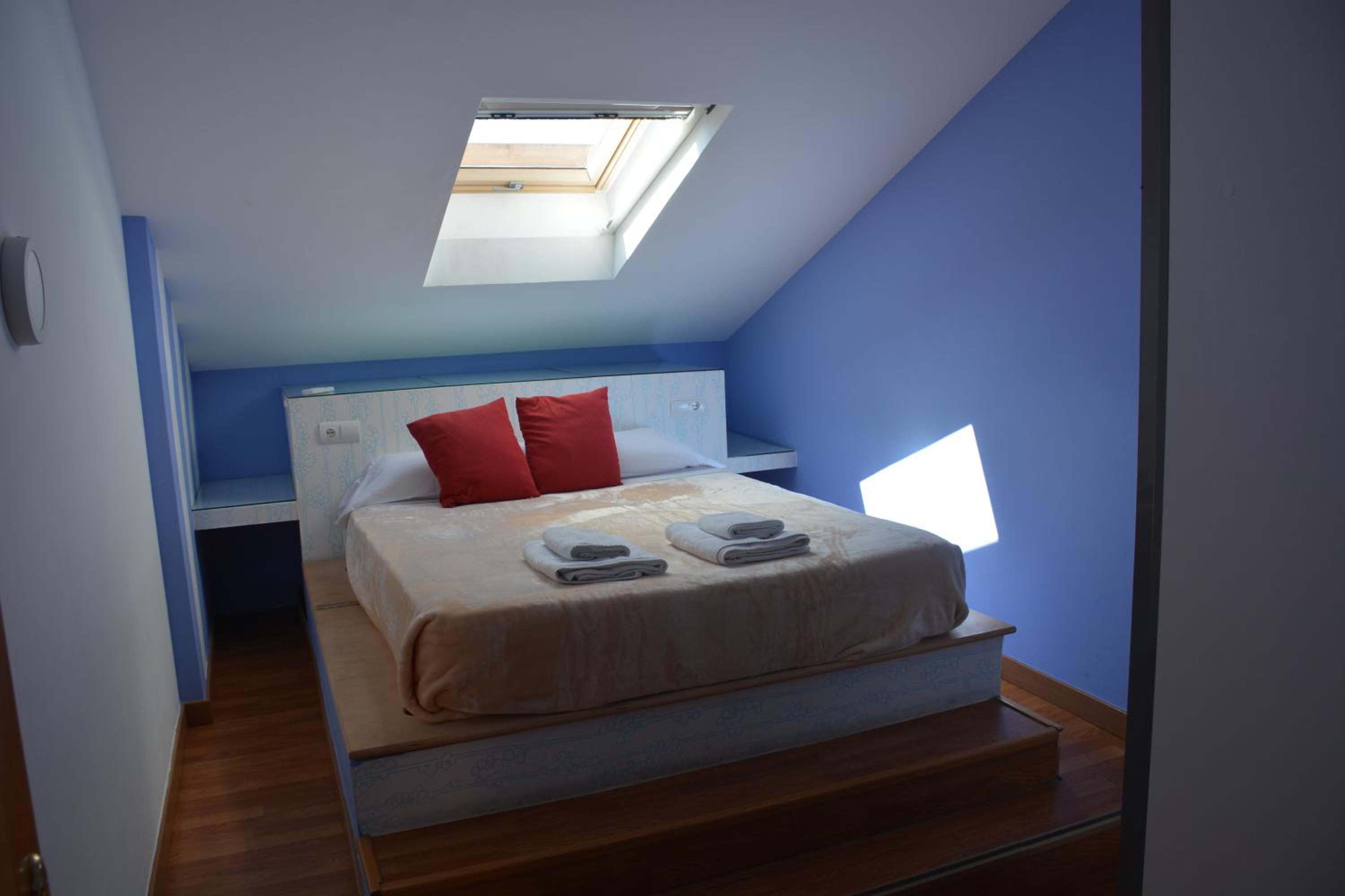 Two-Bedroom Apartment - Photo 7