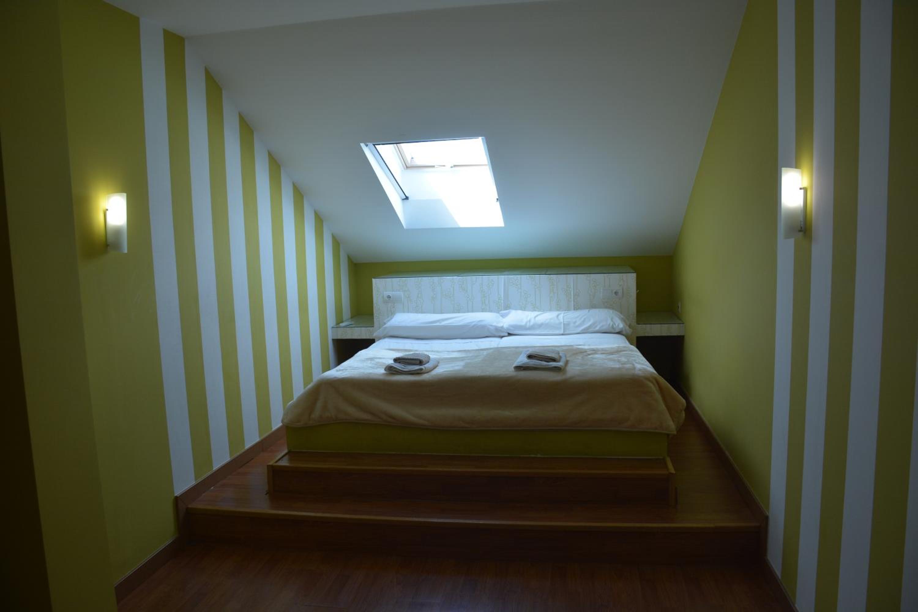Two-Bedroom Apartment - Photo 6