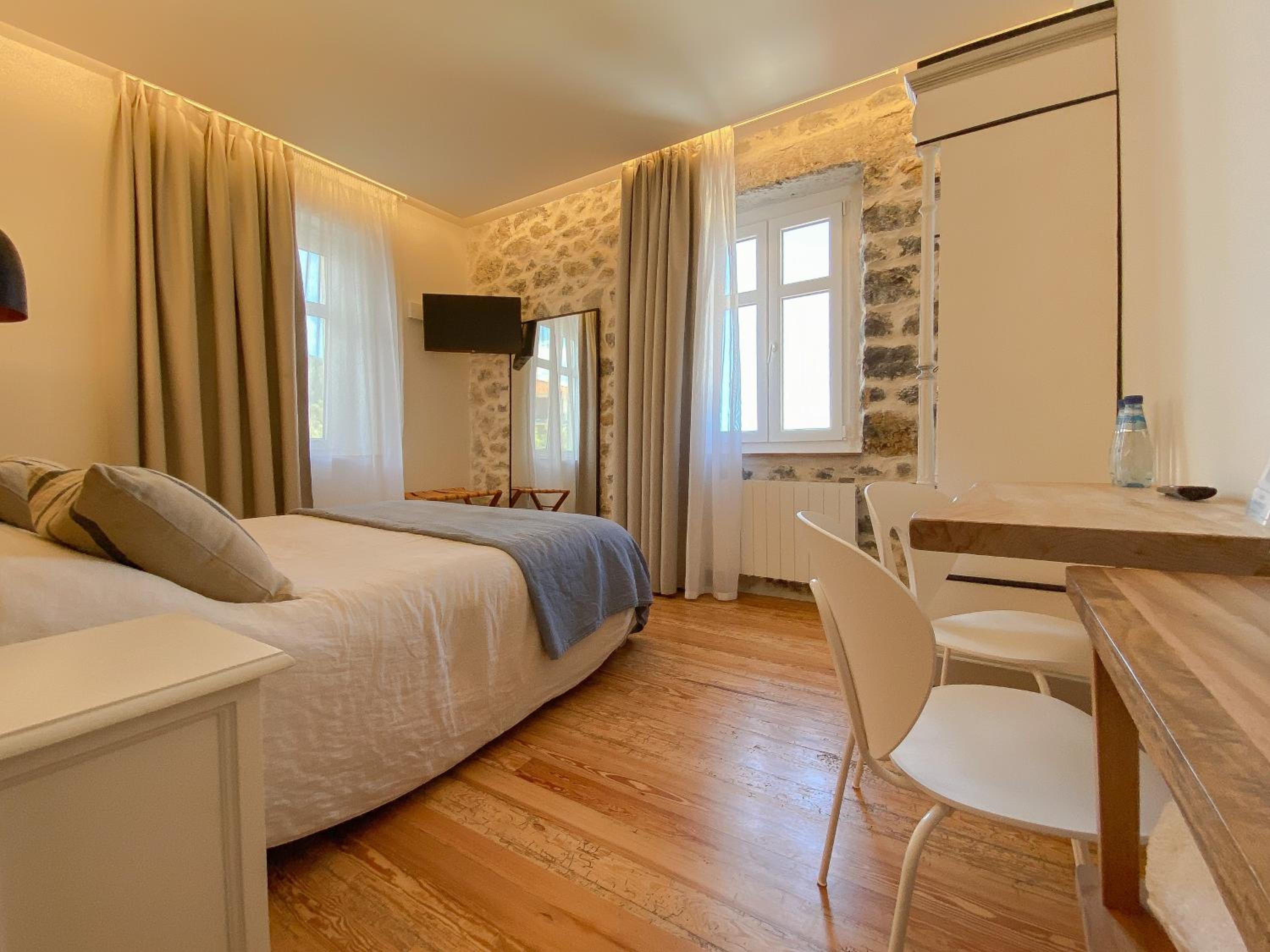 Double Room Deluxe Sea View 2 pax photo 3