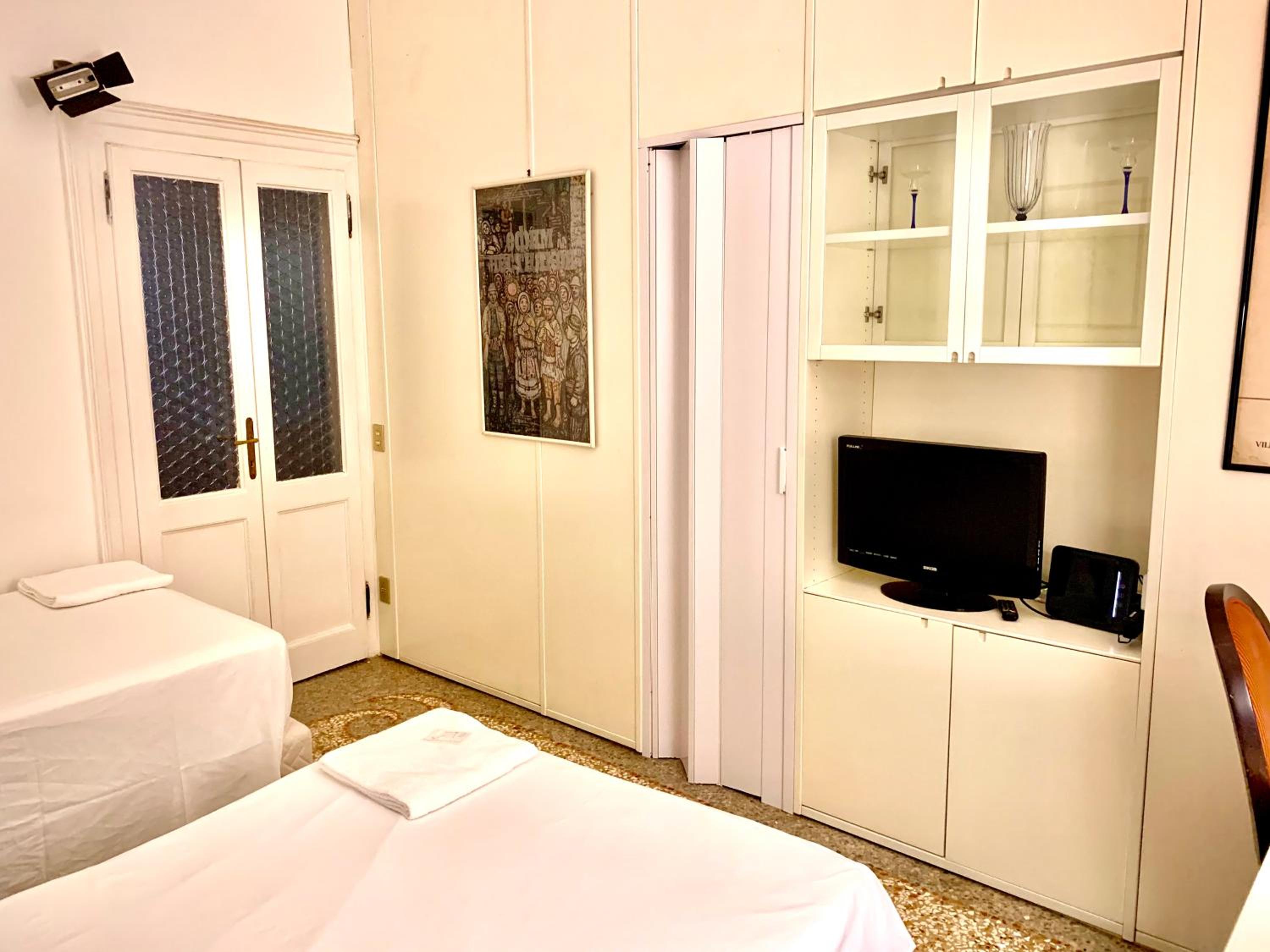 Two-Bedroom Apartment photo 2