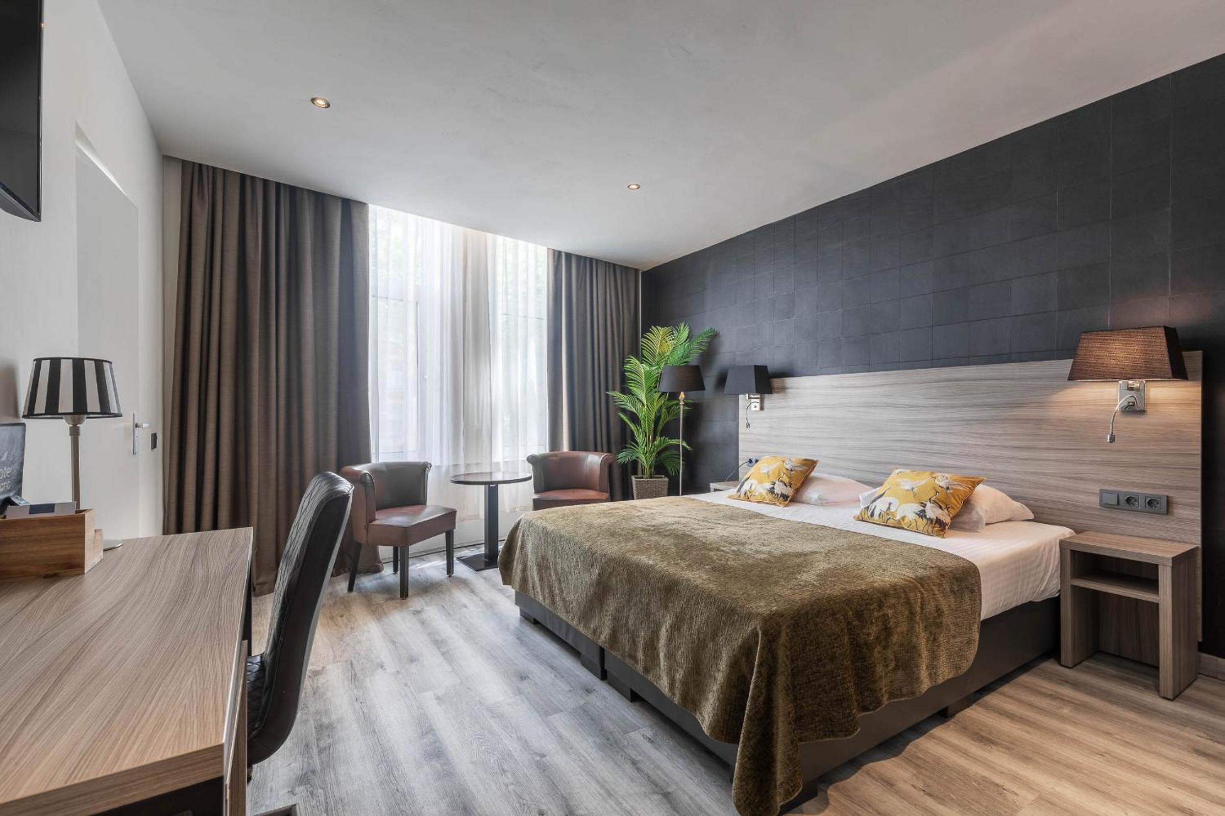 Standard Double Room - Photo 1