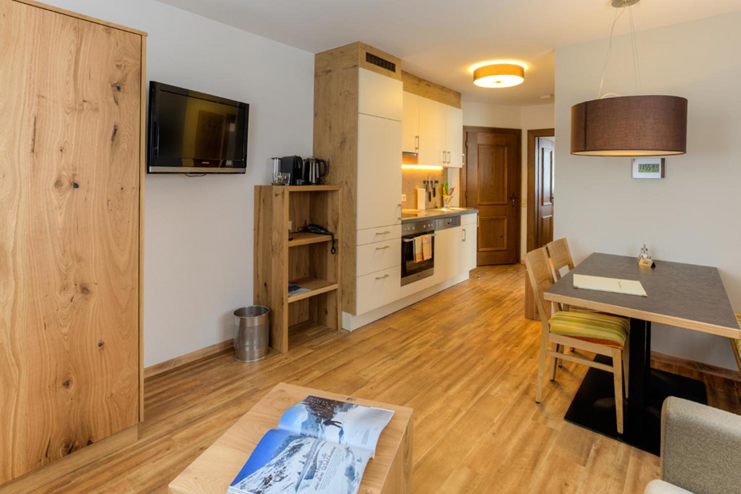 One-Bedroom Apartment photo 2