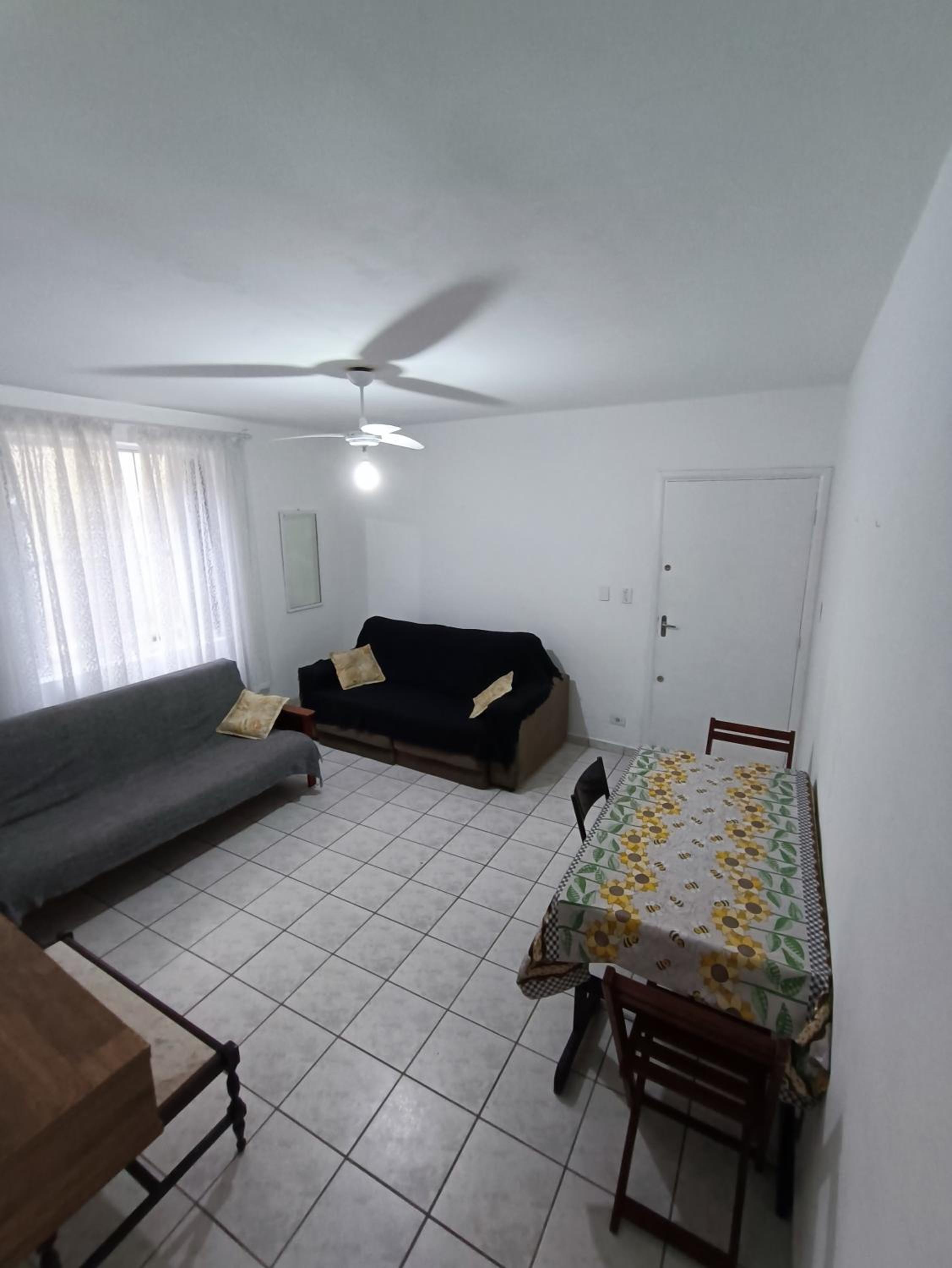 One-Bedroom Apartment - Photo 12