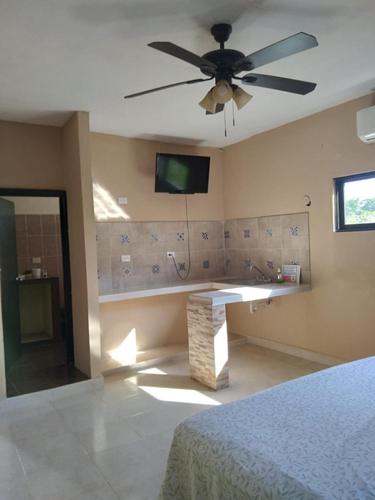 Deluxe Double Room (2 Adults + 1 Child) photo 2