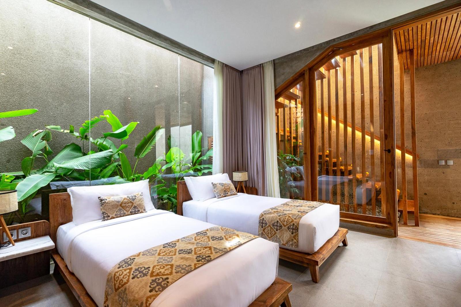 Three-Bedroom Villa with Private Pool - Photo 1