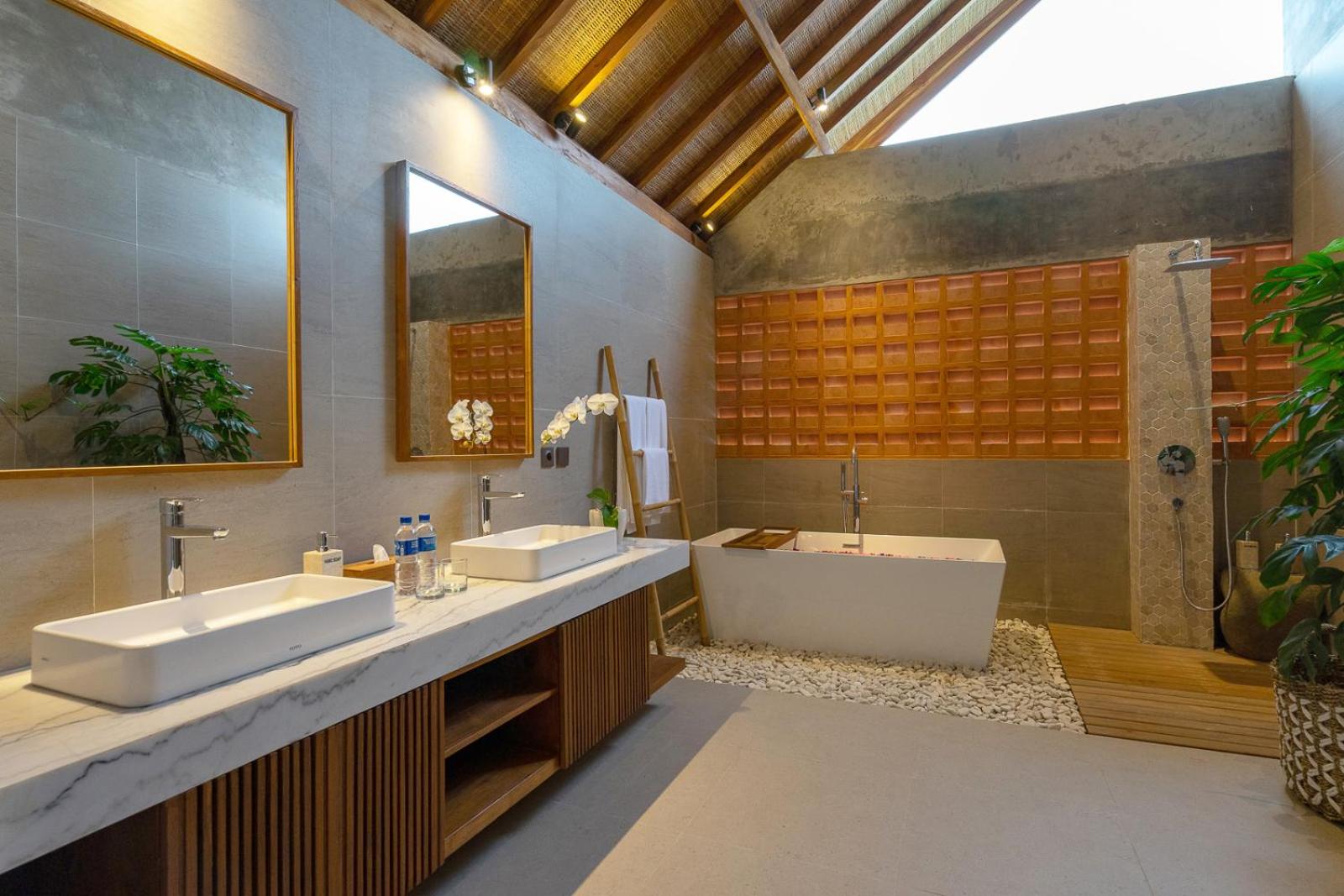 Three-Bedroom Villa with Private Pool - Photo 6