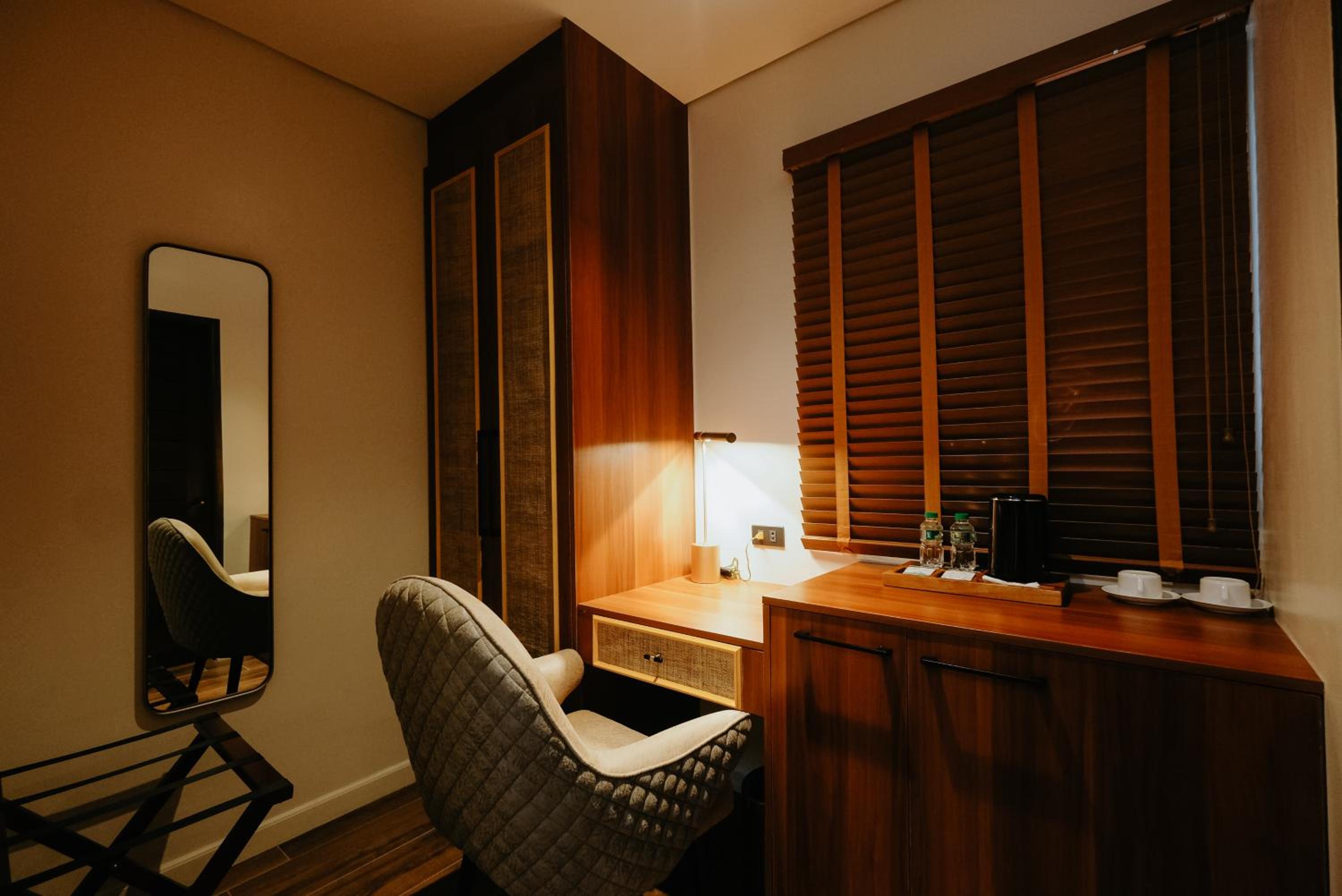 Deluxe Queen Room