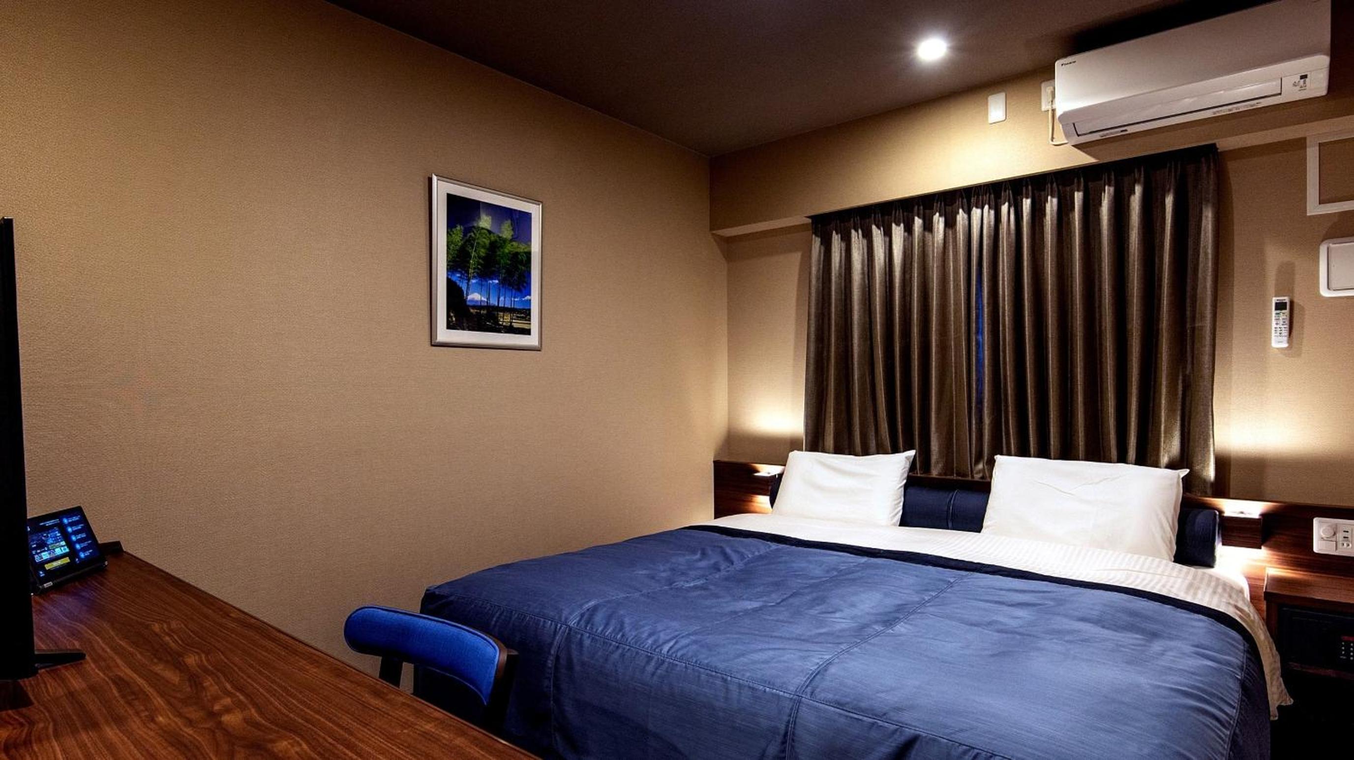 Double Room - Non-Smoking - Photo 1
