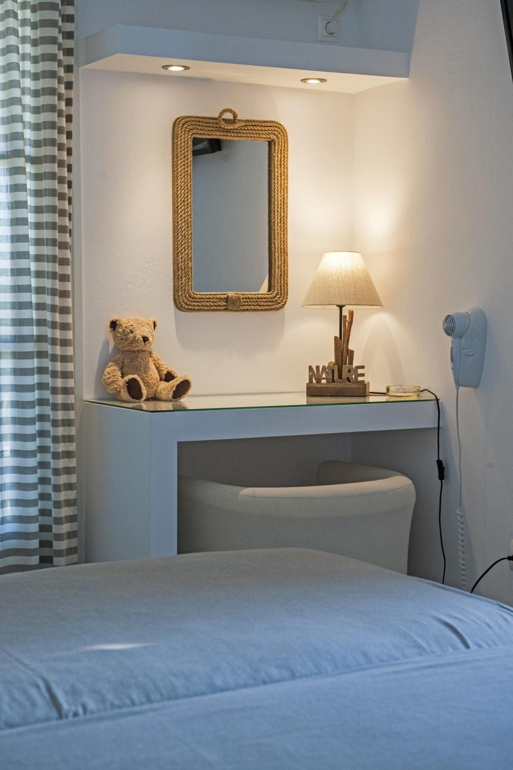 Standard Double Room - Photo 18