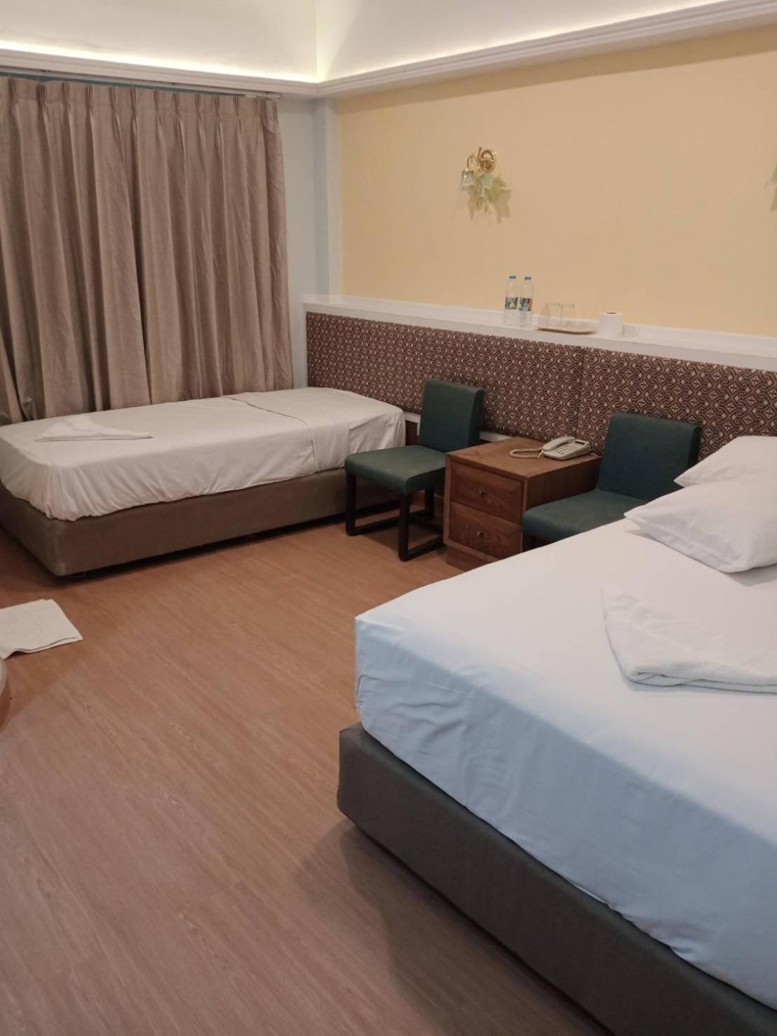 Superior Twin Room with City View photo 3