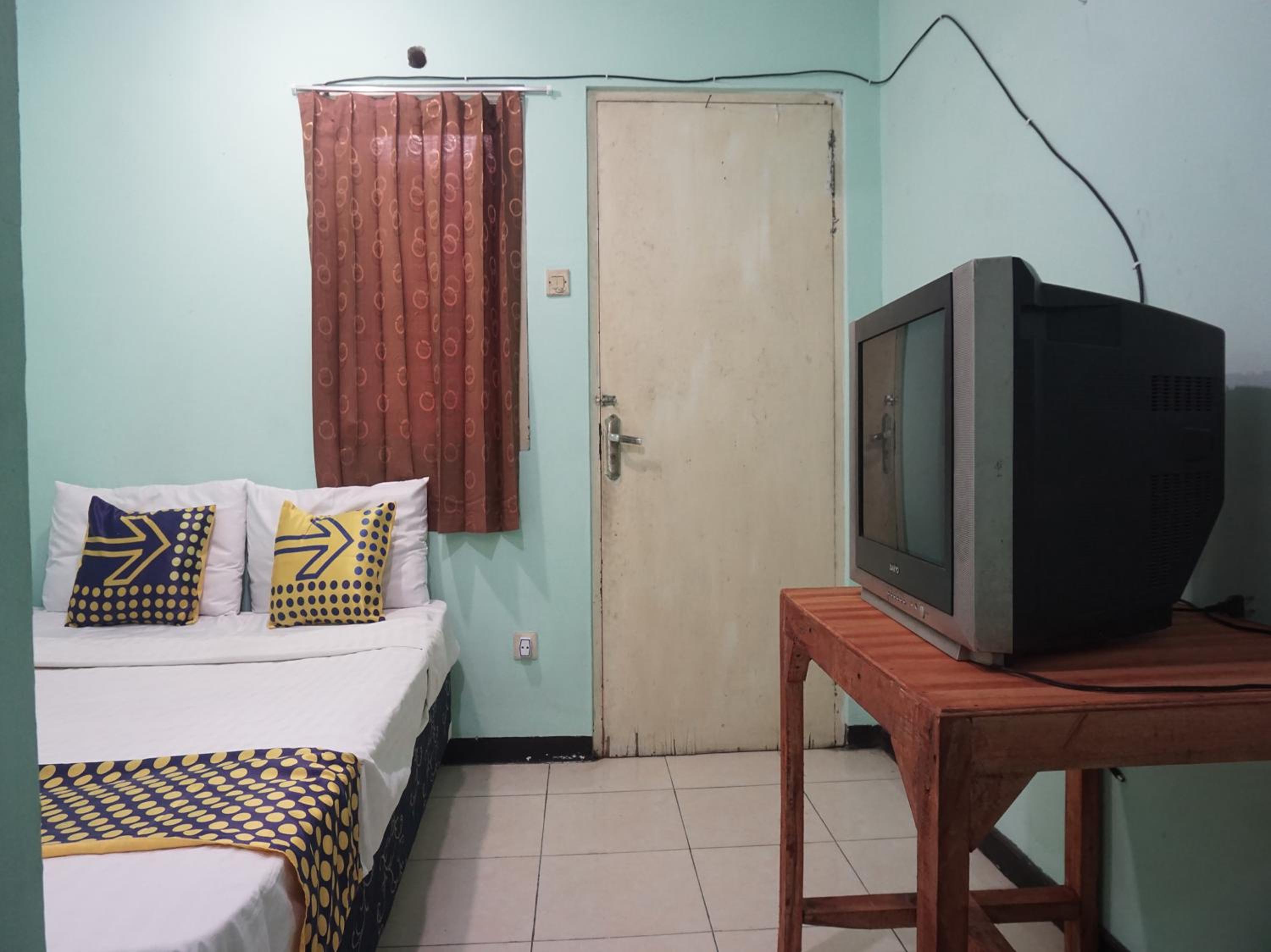 Budget Double Room photo 2
