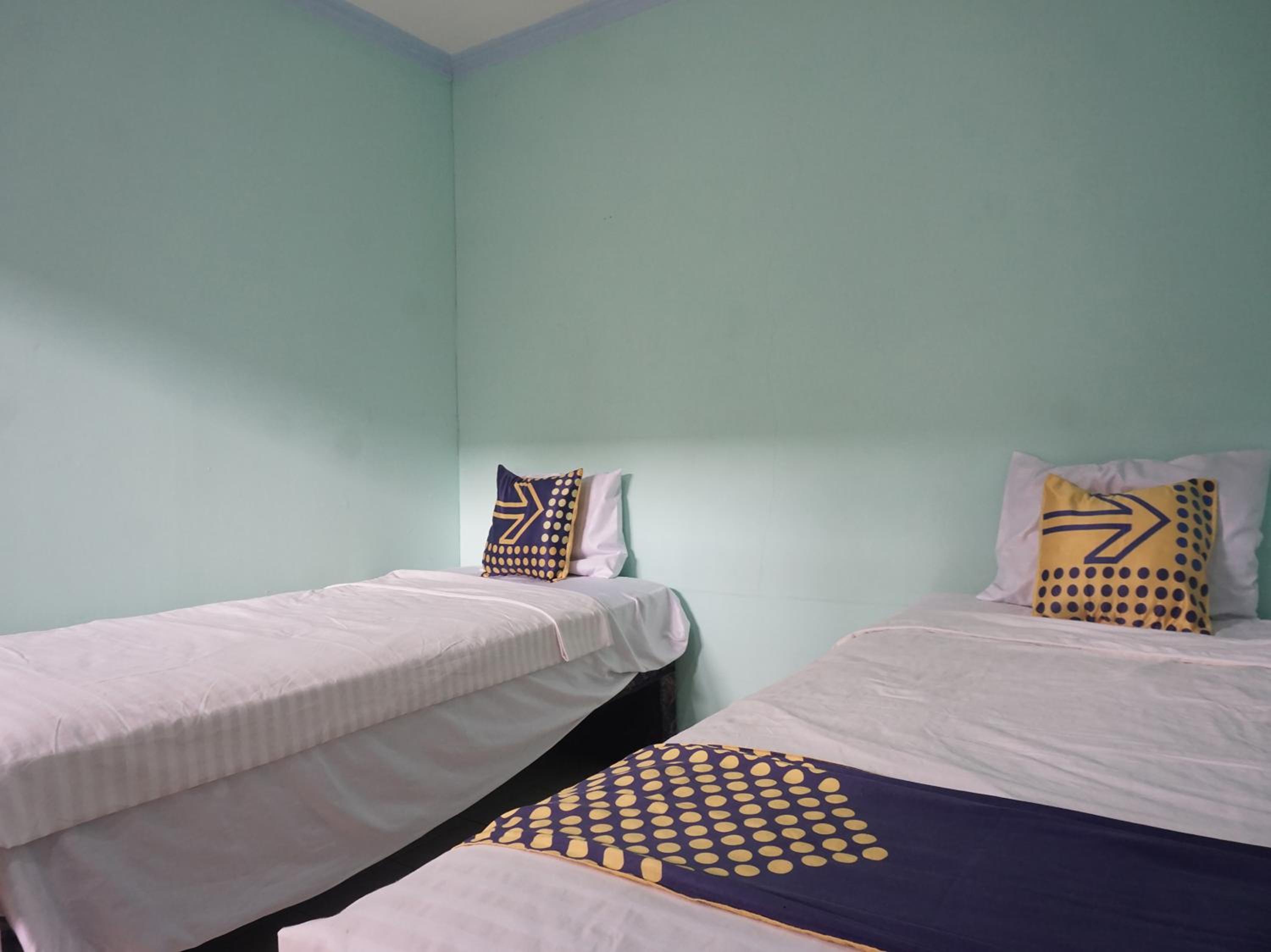 Economy Twin Room