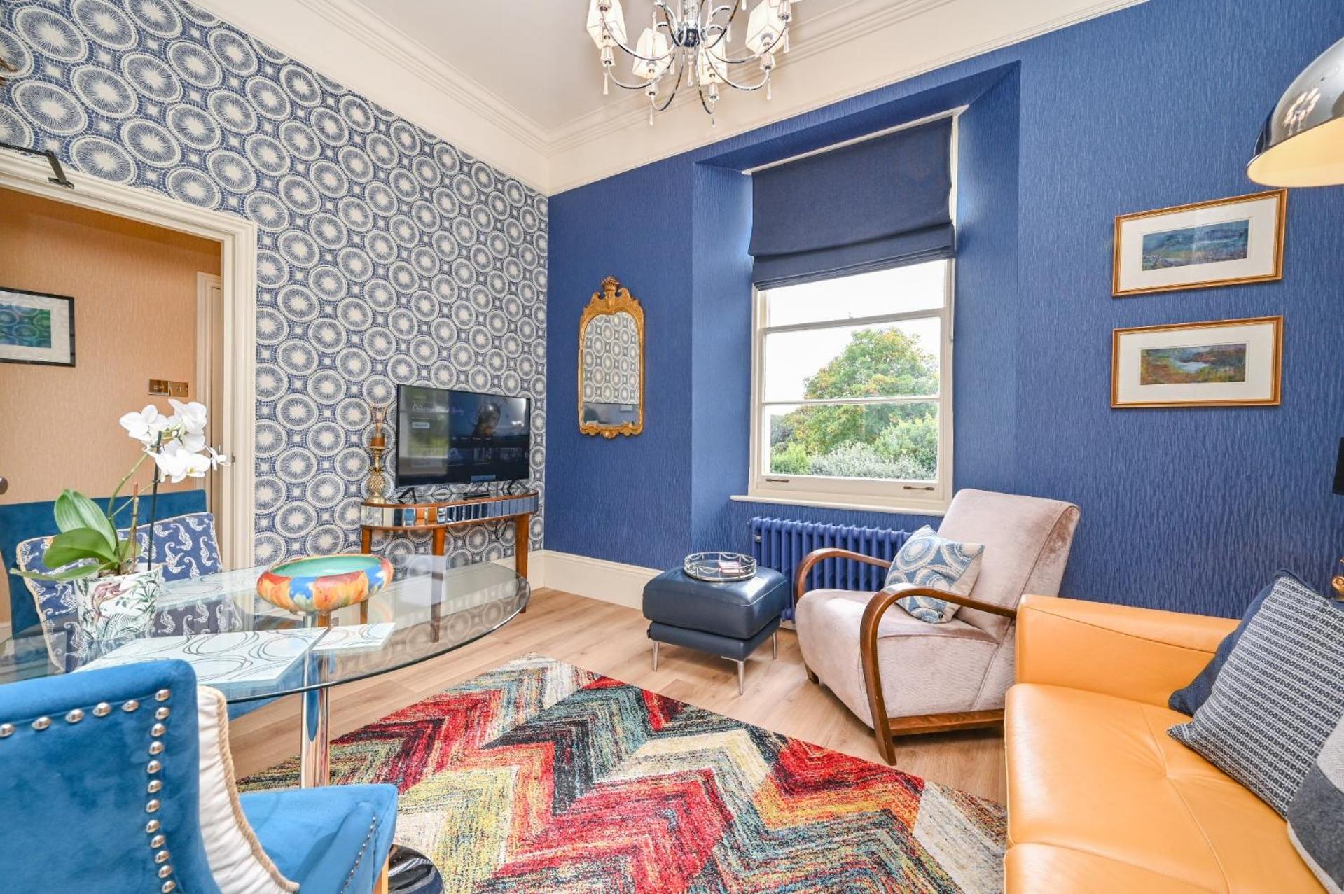 Standard One-Bedroom Apartment - Photo 10