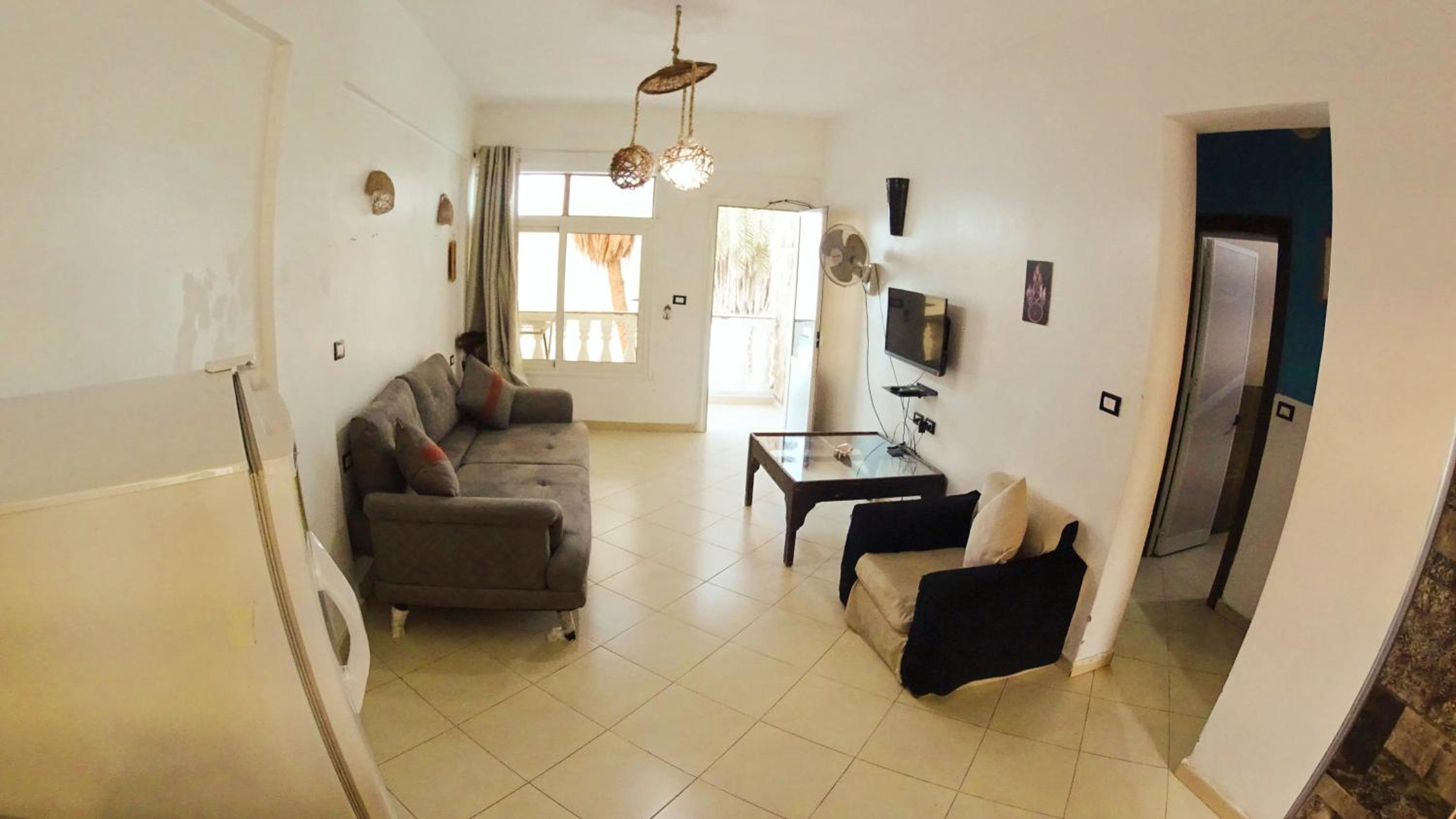 Apartment with Balcony - Photo 8