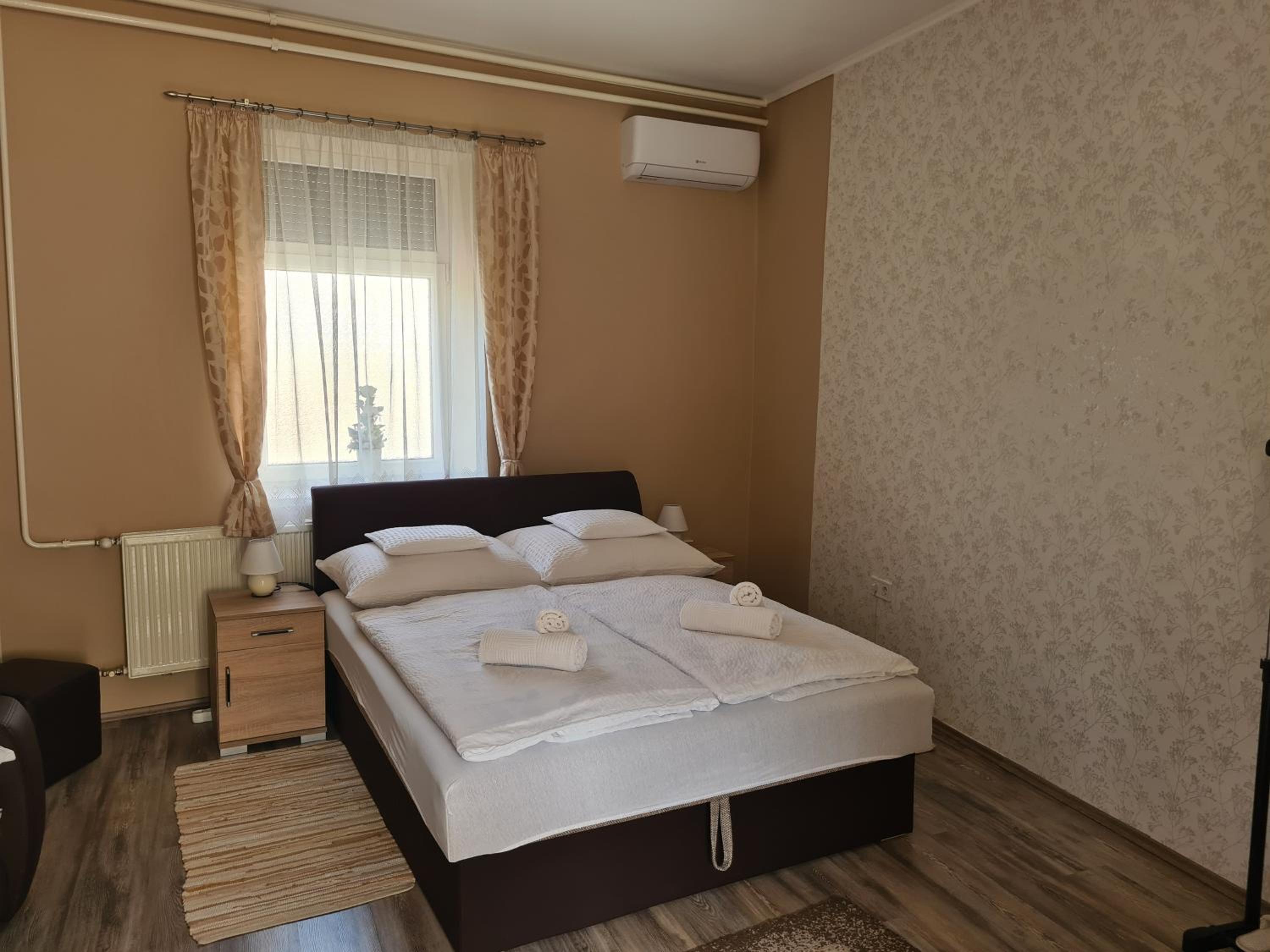 Double Room with Private External Bathroom photo 3