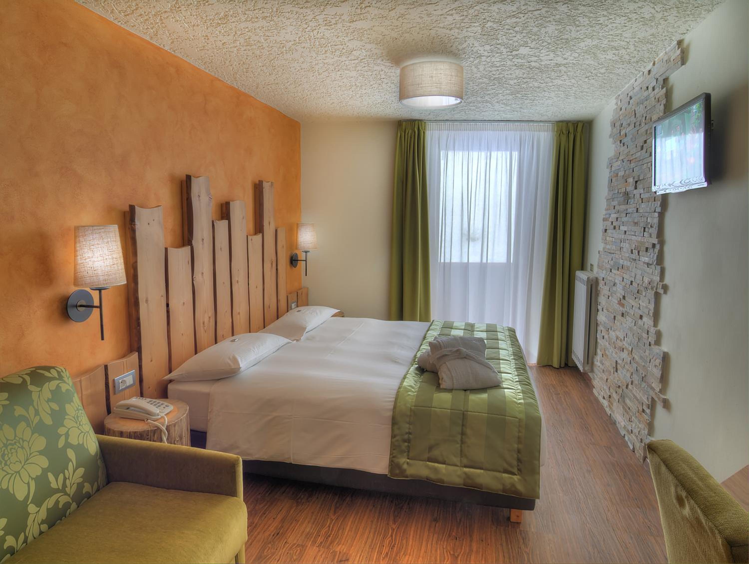 Quadruple Room with Bathroom - Photo 6