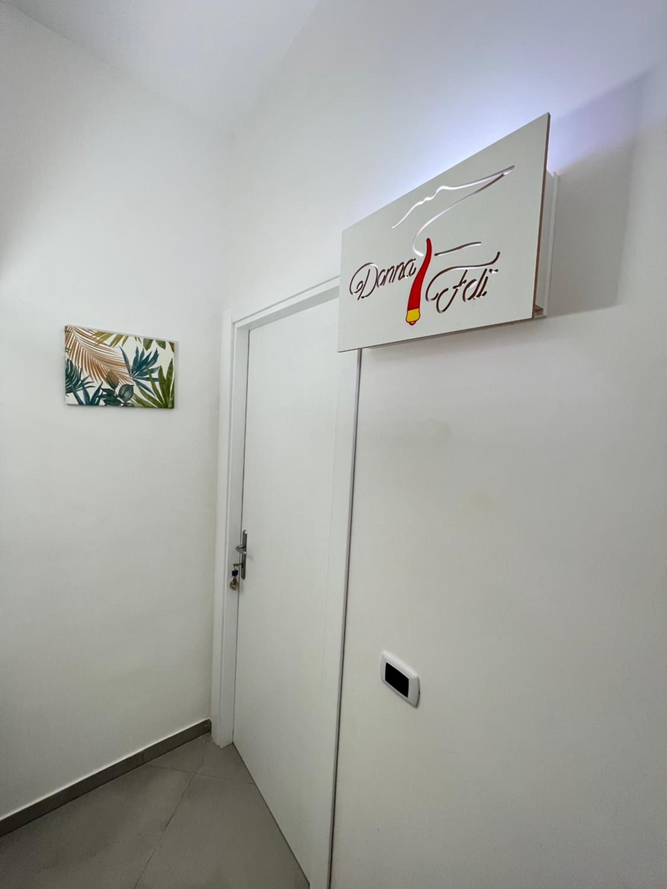 Large Double Room - Photo 16
