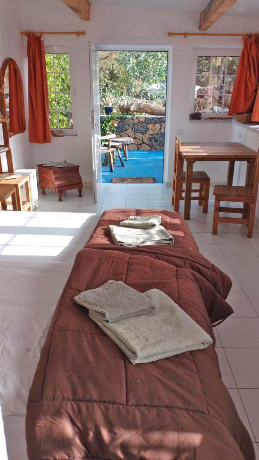 One-Bedroom House photo 3